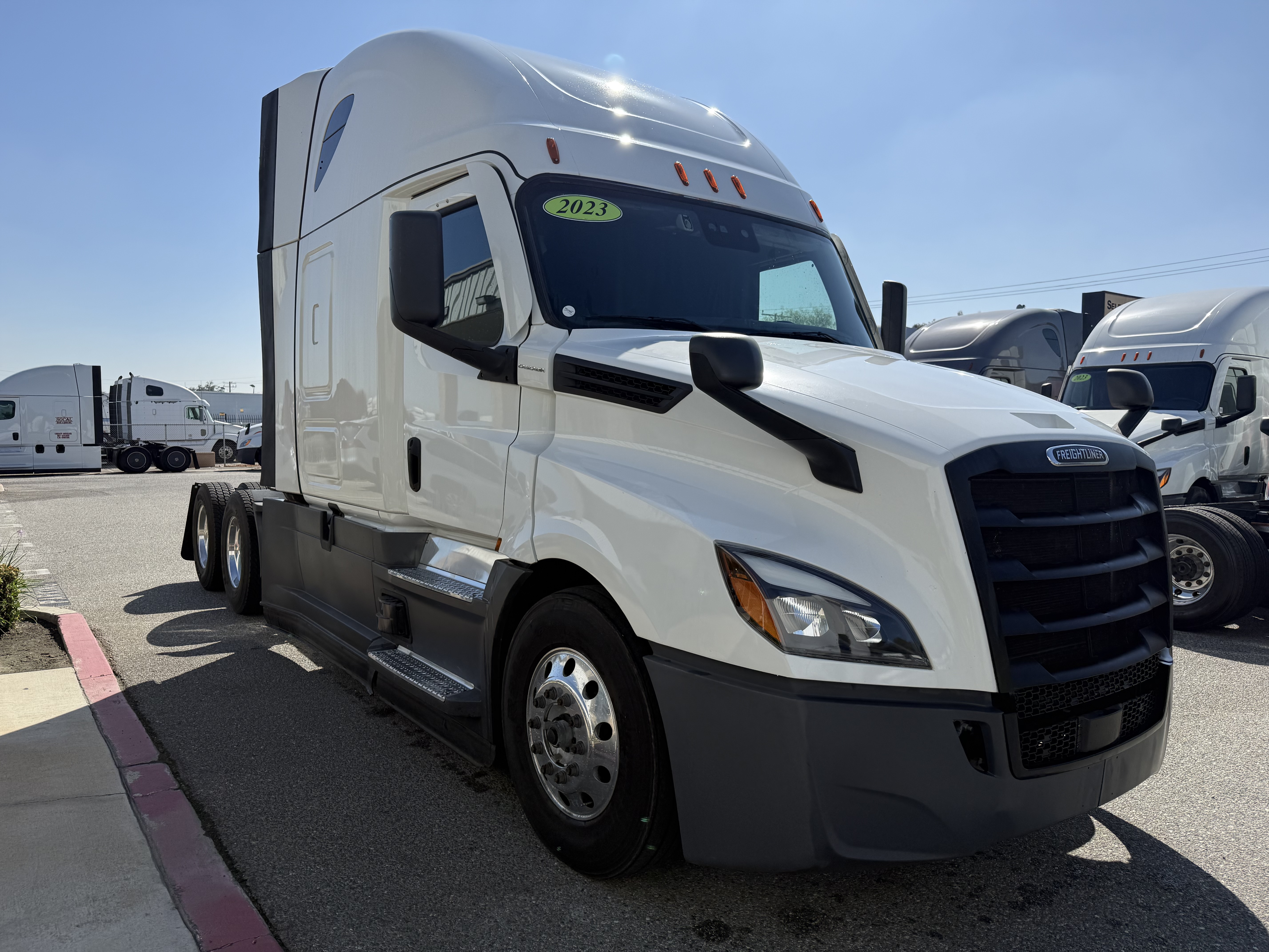 2023 FREIGHTLINER CASCADIA 126SLP - image 10