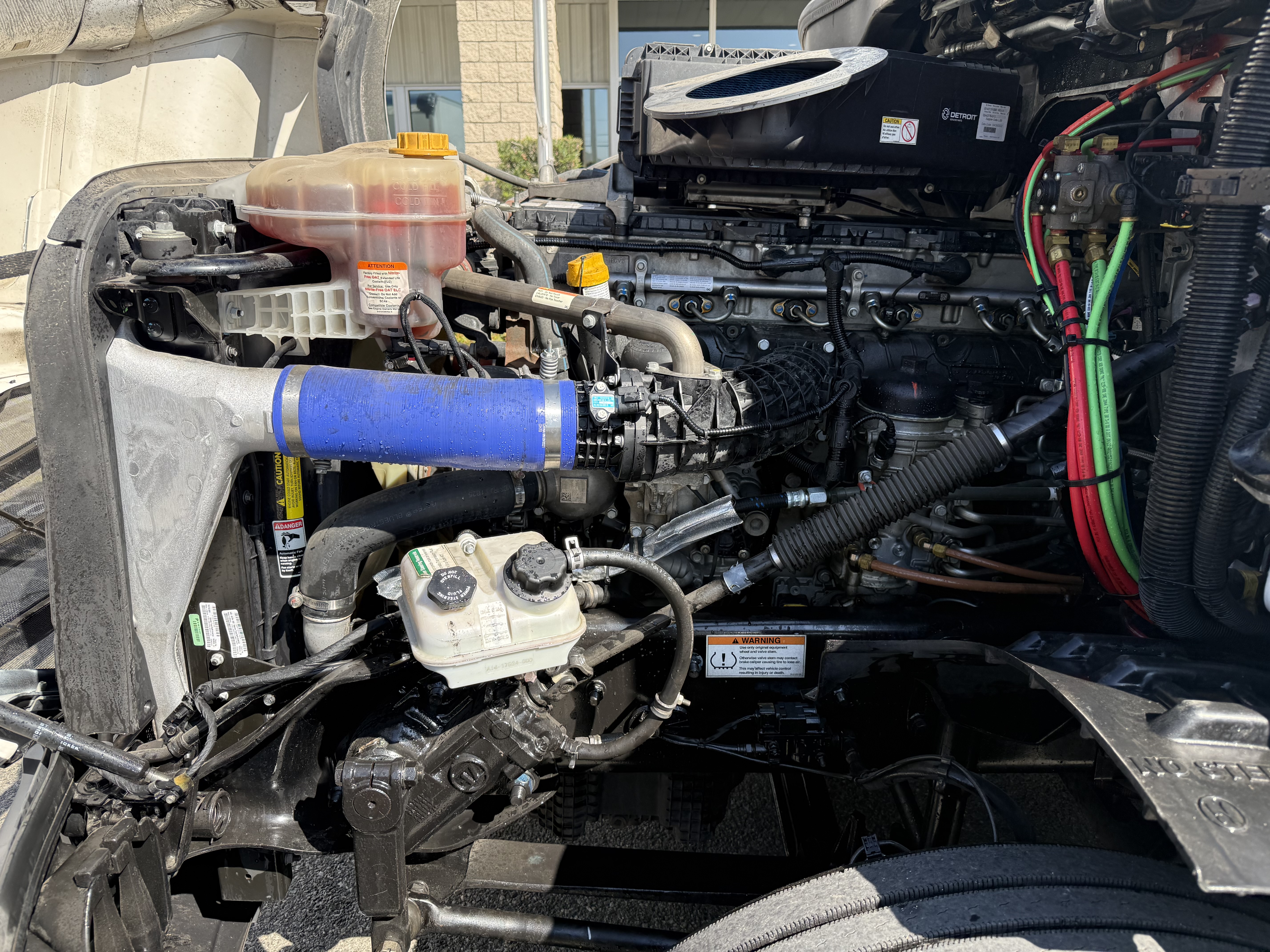 2023 FREIGHTLINER CASCADIA 126SLP - image 12