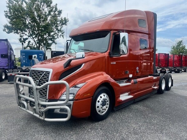 VOLVO VNL64T760 