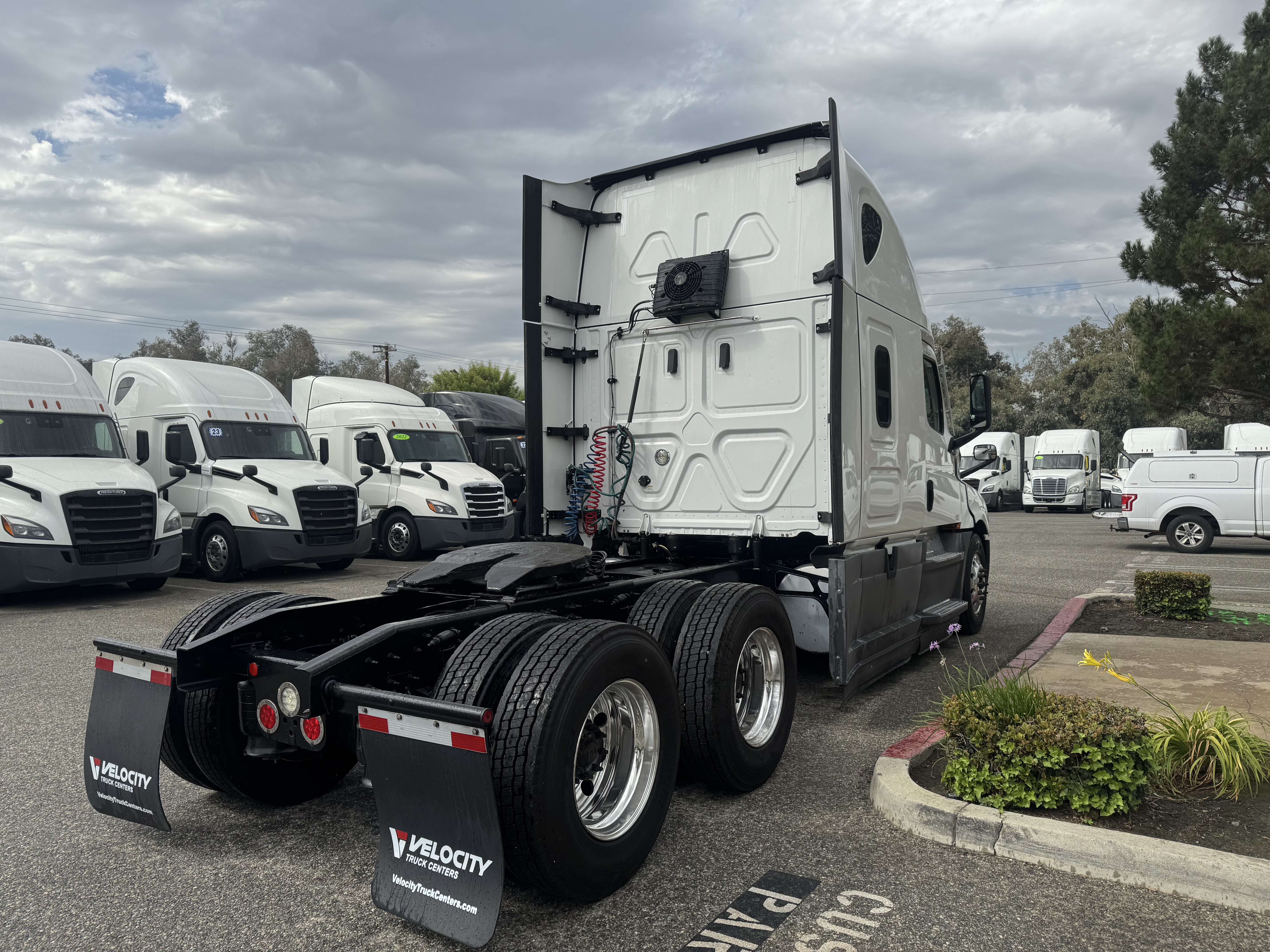 2021 FREIGHTLINER CASCADIA 126SLP - image 6