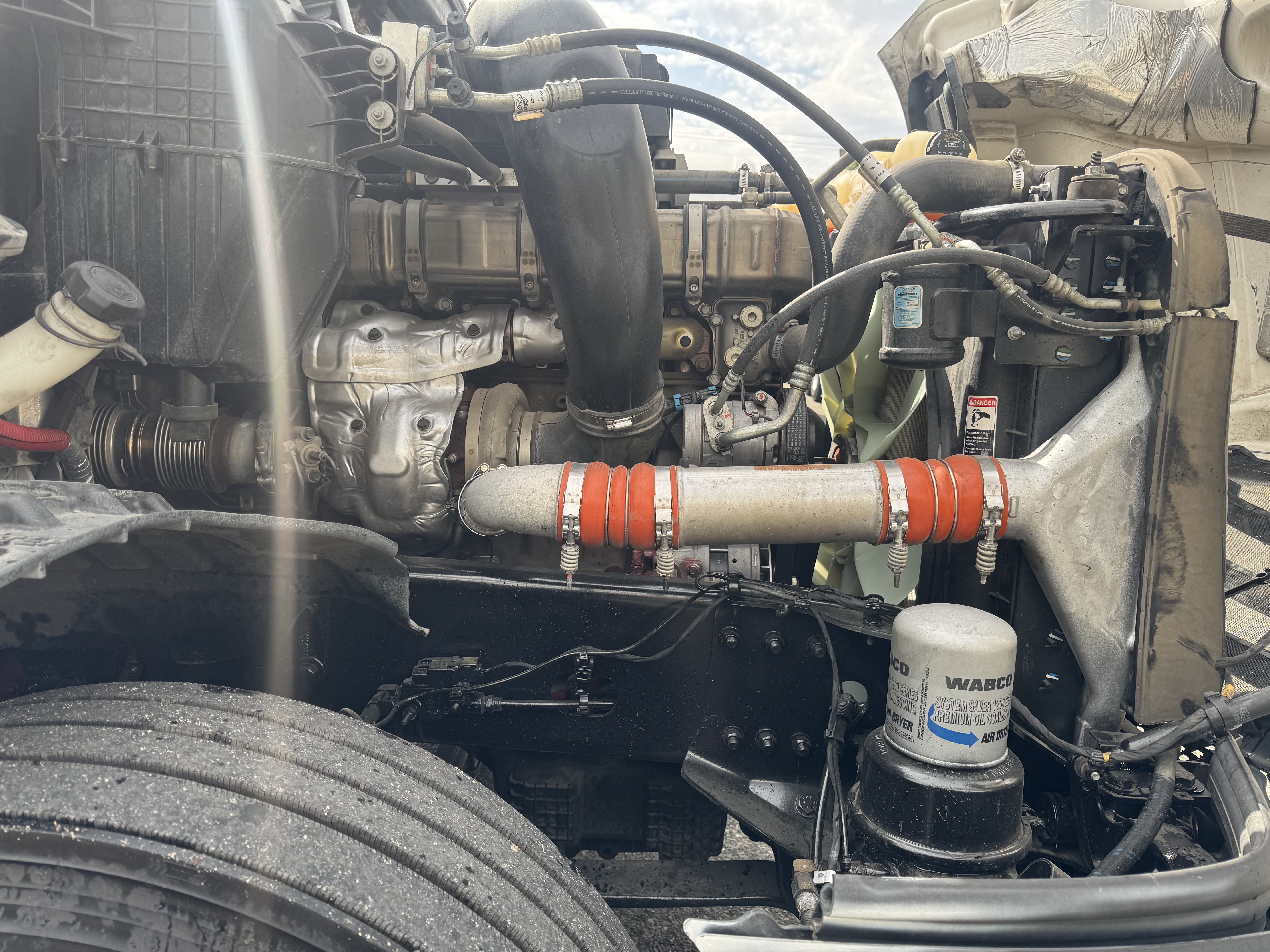 2021 FREIGHTLINER CASCADIA 126SLP - image 9