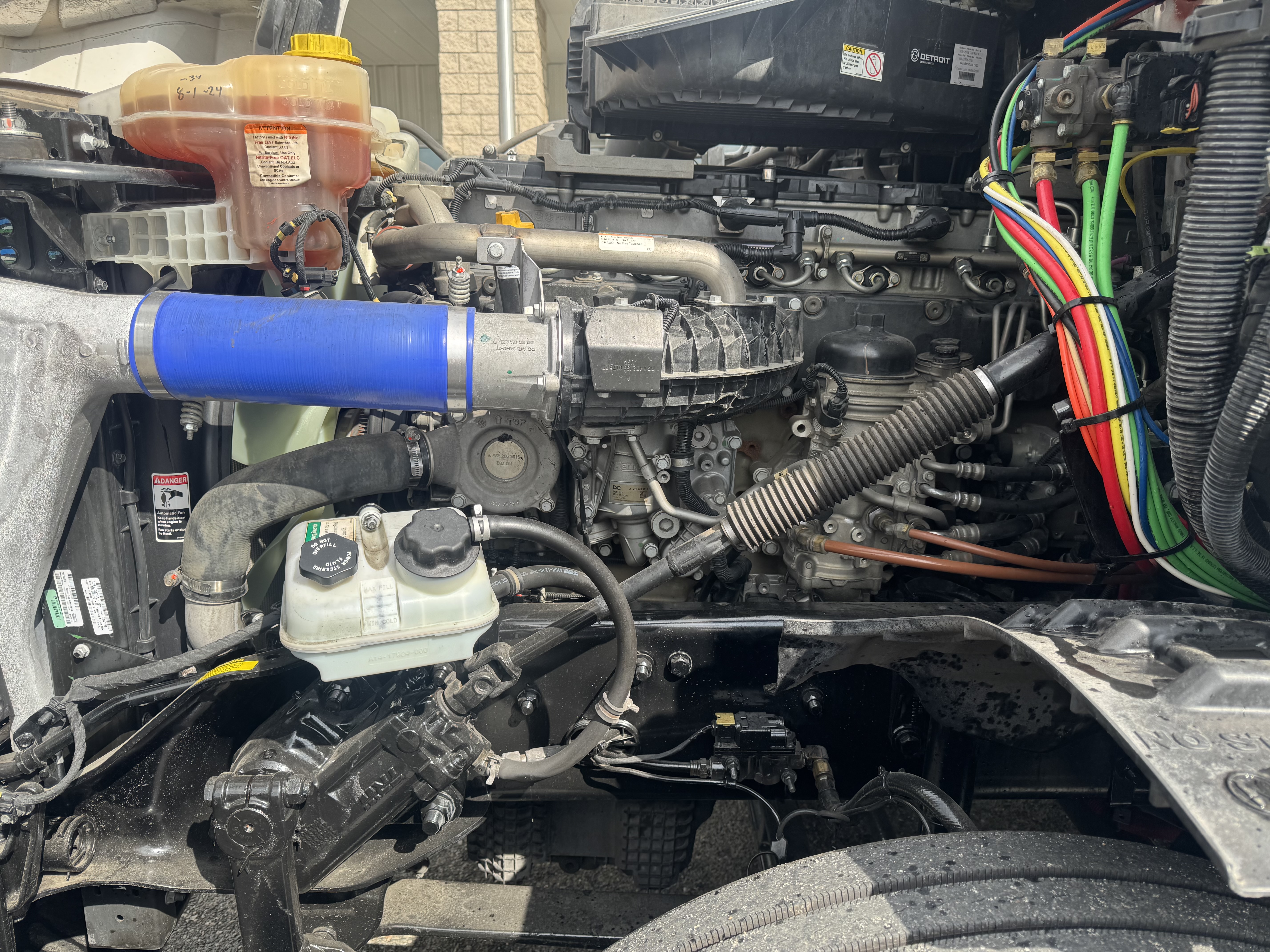 2021 FREIGHTLINER CASCADIA 126SLP - image 10