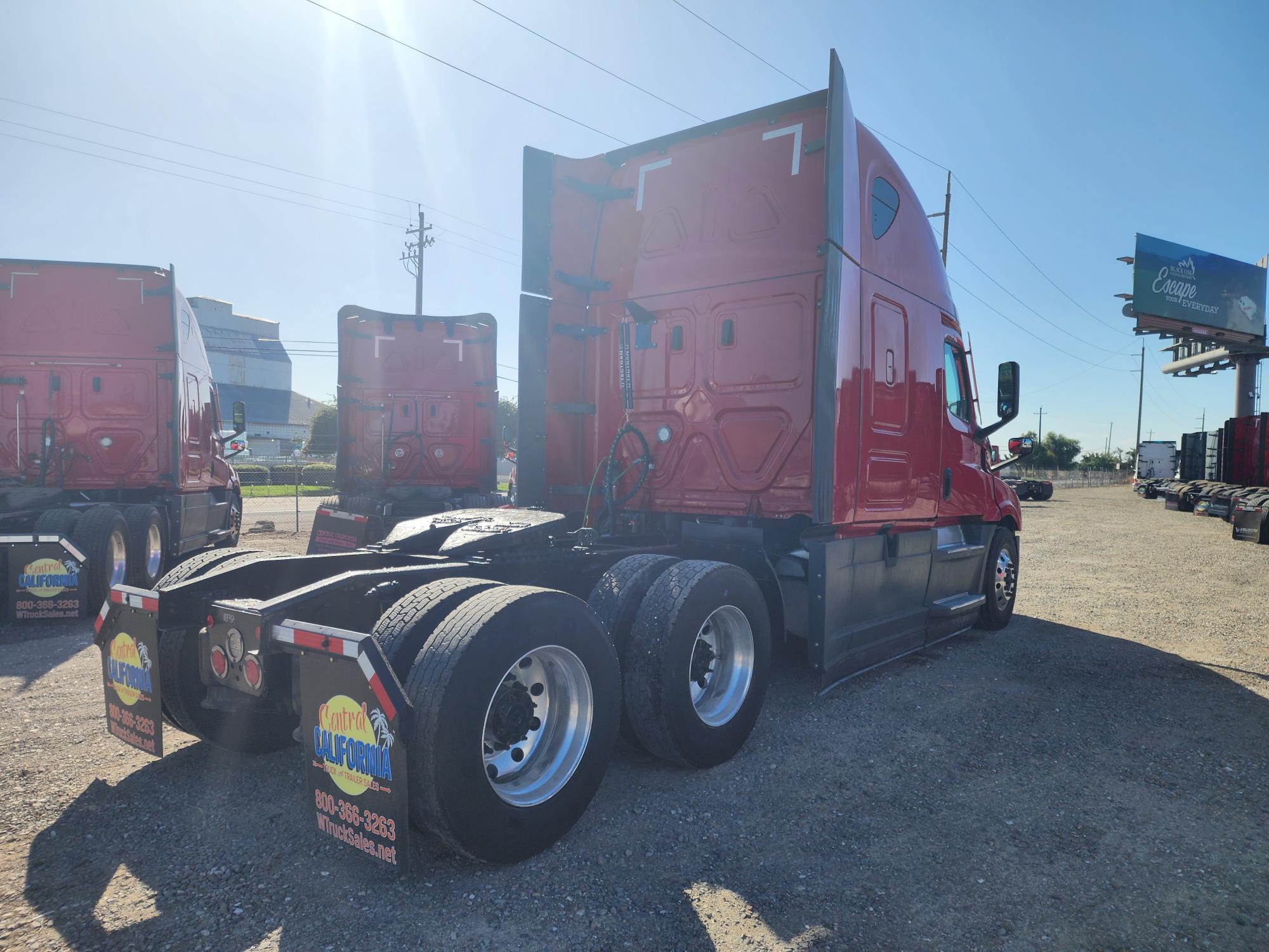 2020 FREIGHTLINER CASCADIA 126SLP - image 6