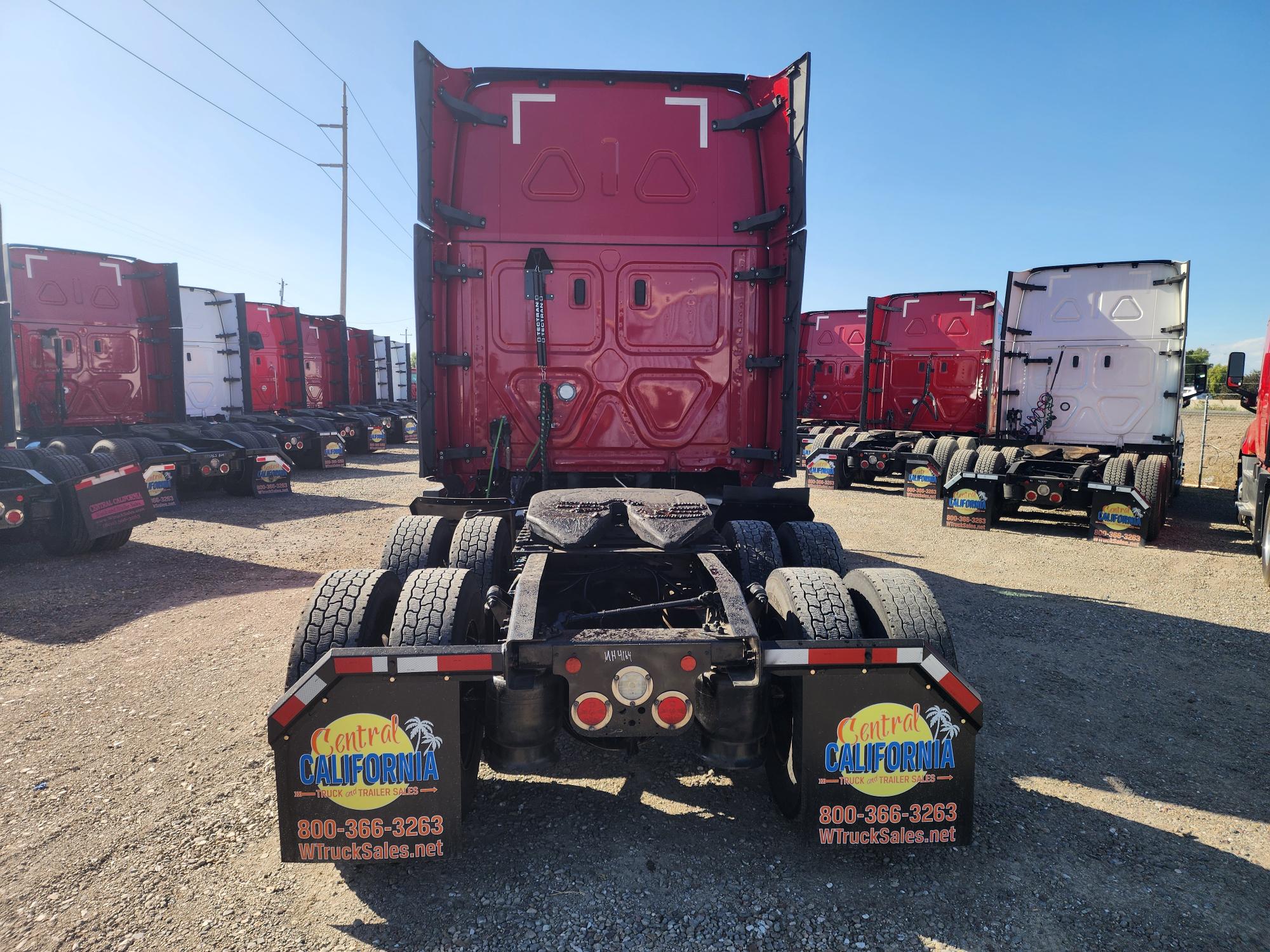 2020 FREIGHTLINER CASCADIA 126SLP - image 5