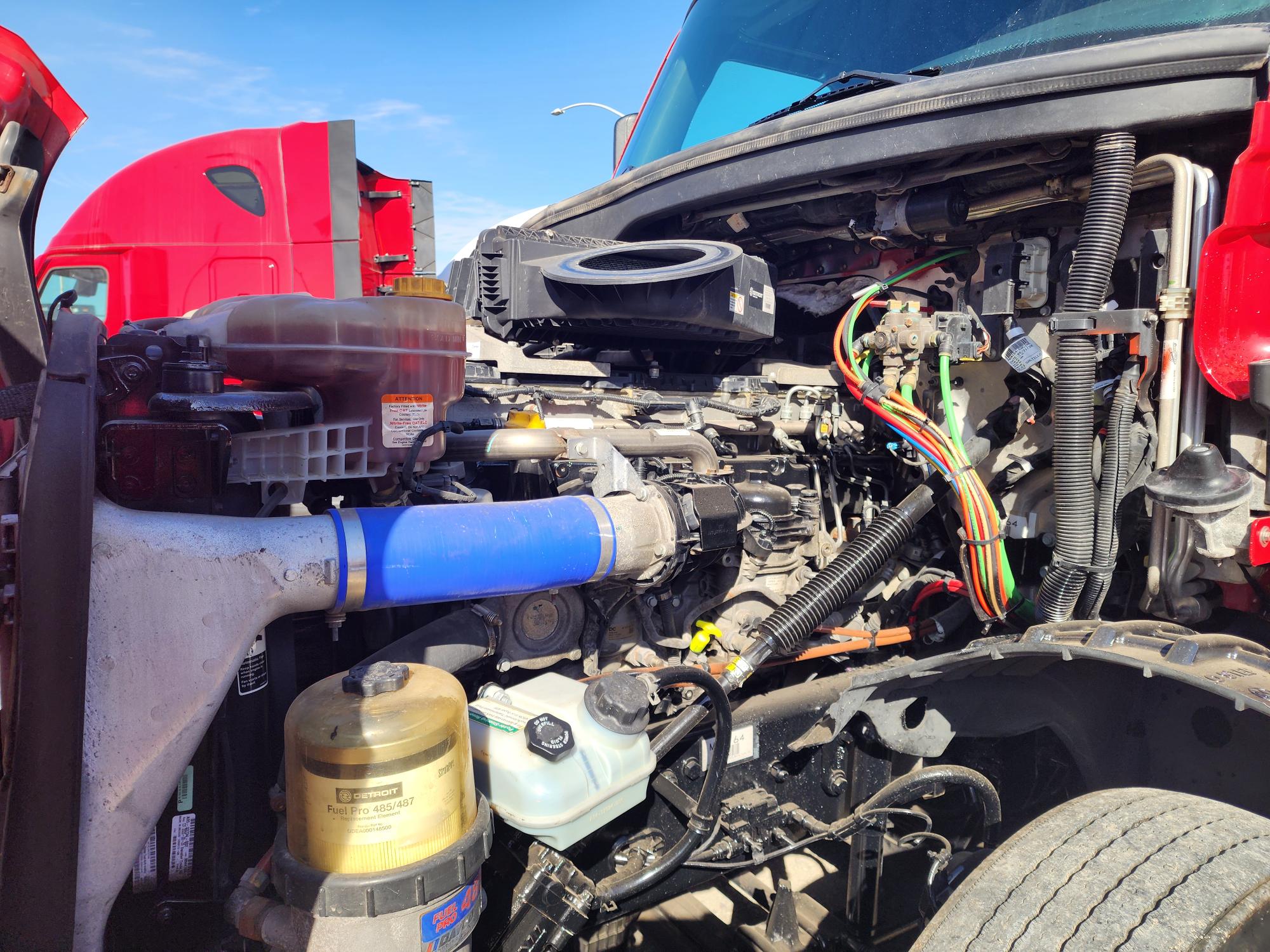 2020 FREIGHTLINER CASCADIA 126SLP - image 10