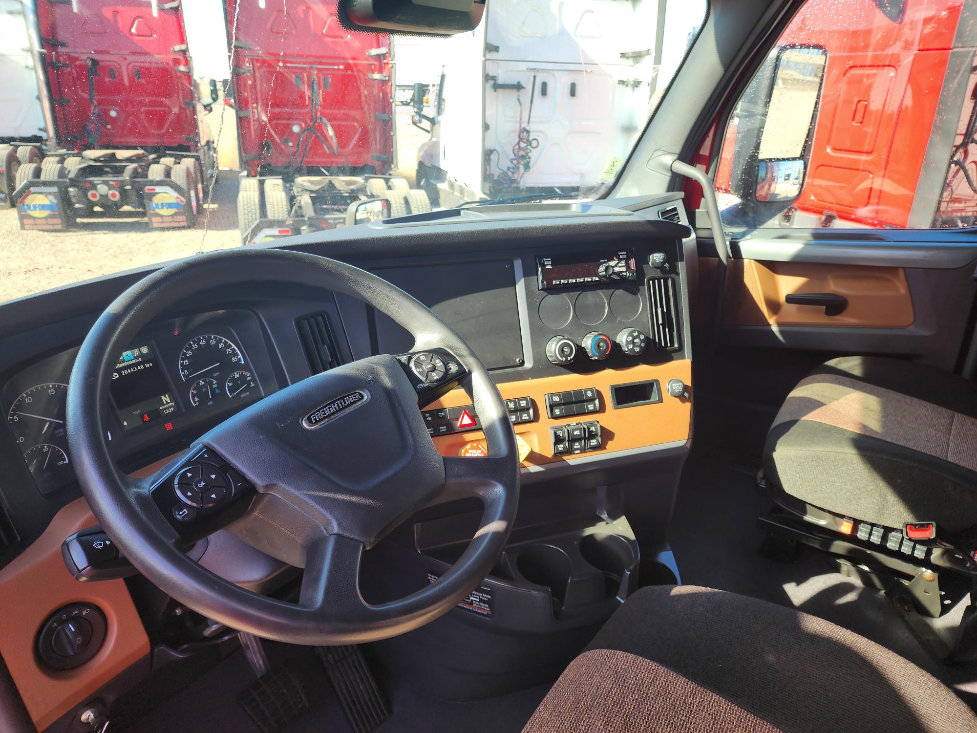 2020 FREIGHTLINER CASCADIA 126SLP - image 18