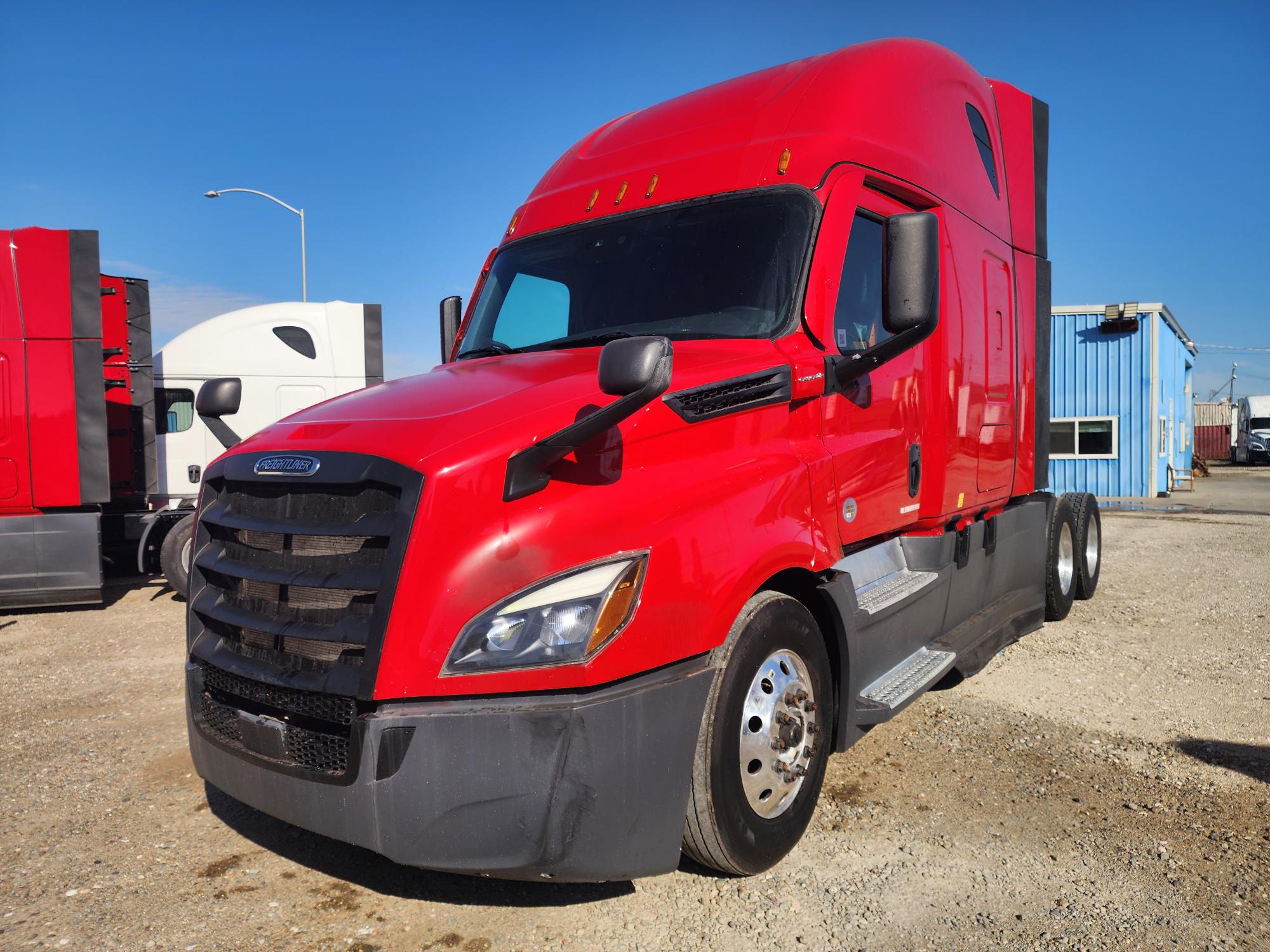 2020 FREIGHTLINER CASCADIA 126SLP - image 1