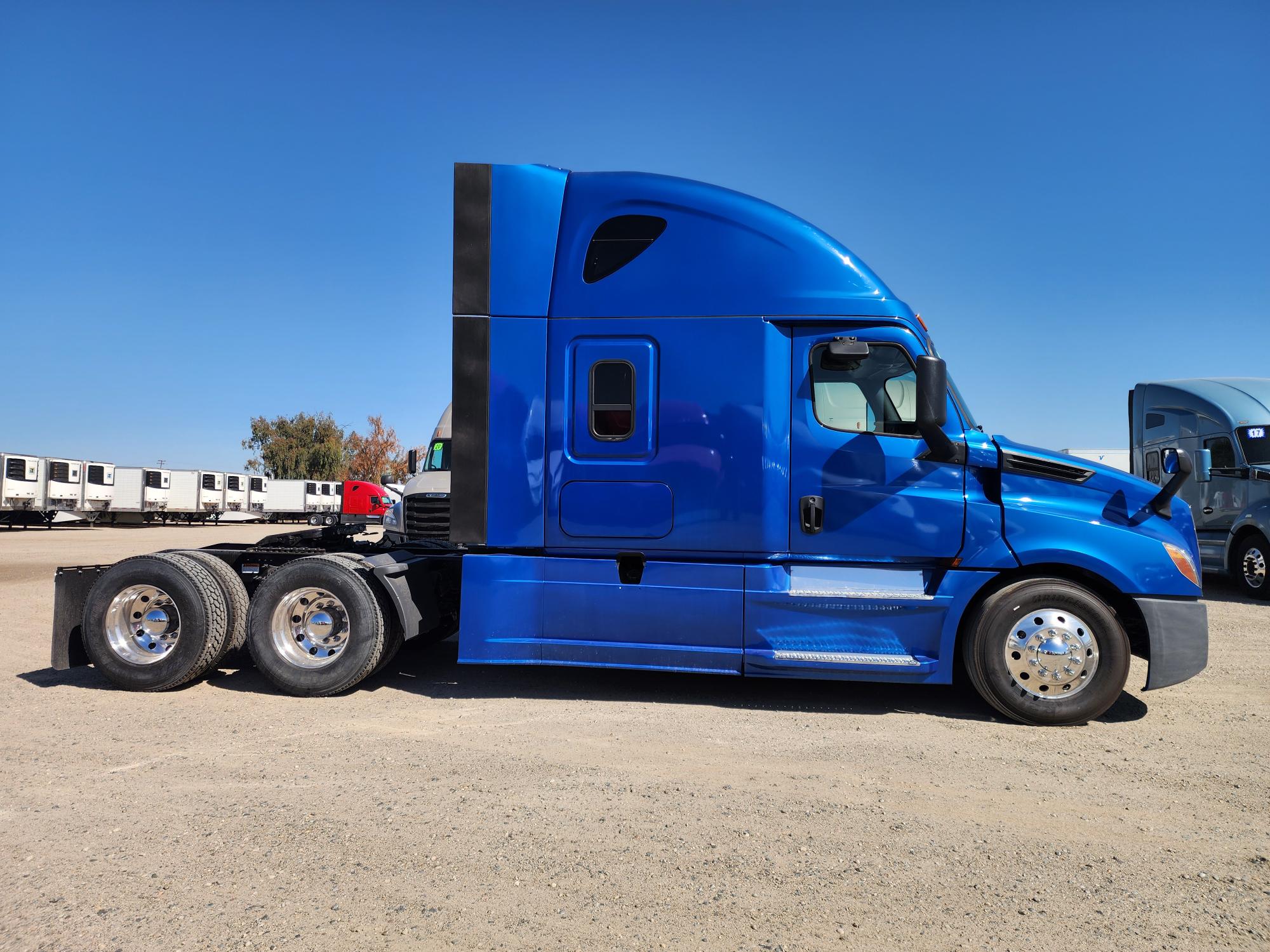 2020 FREIGHTLINER CASCADIA 126SLP - image 7