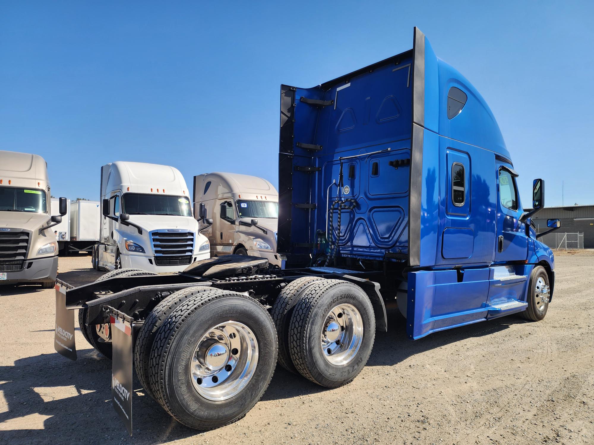 2020 FREIGHTLINER CASCADIA 126SLP - image 6