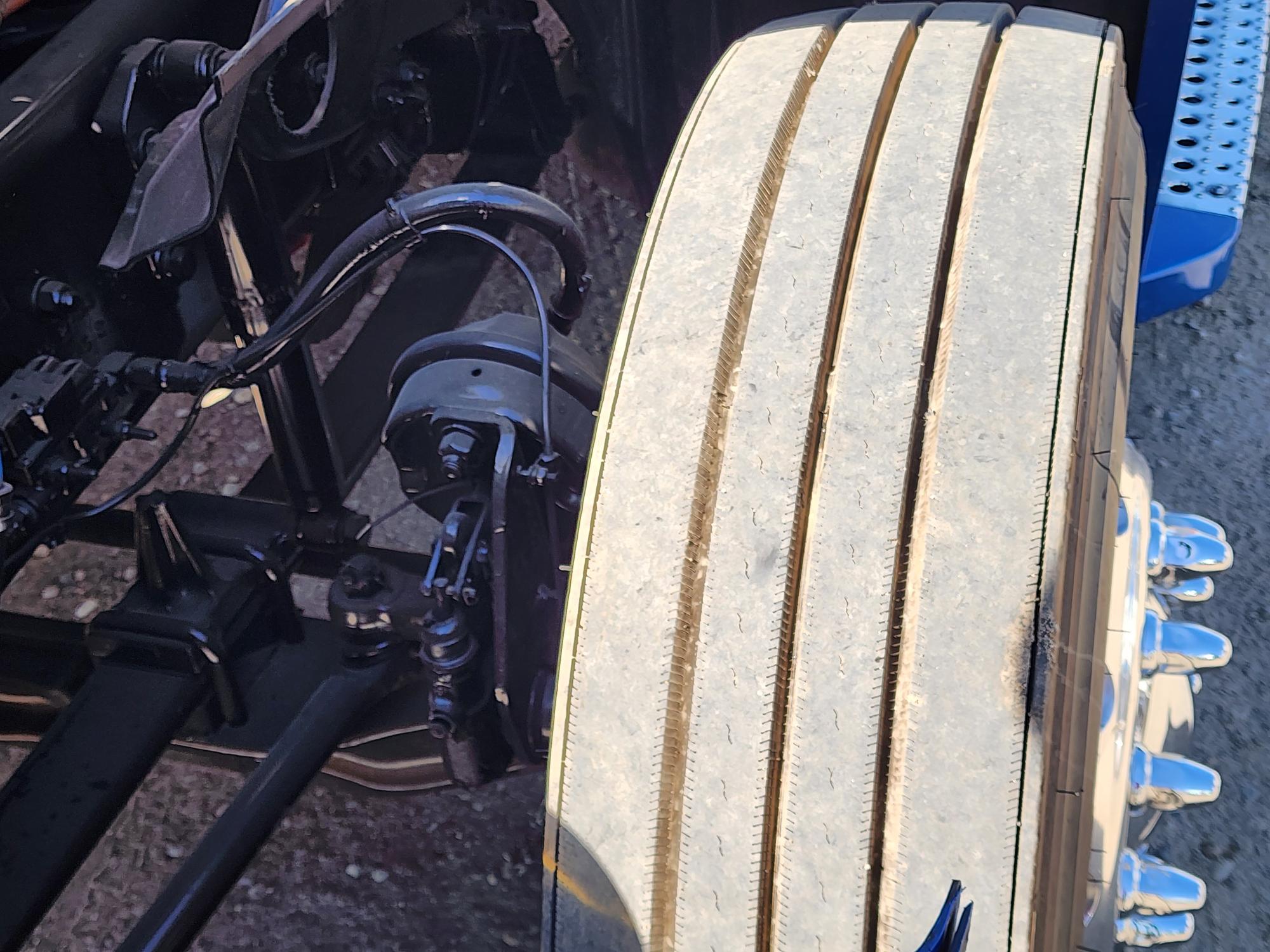 2020 FREIGHTLINER CASCADIA 126SLP - image 12