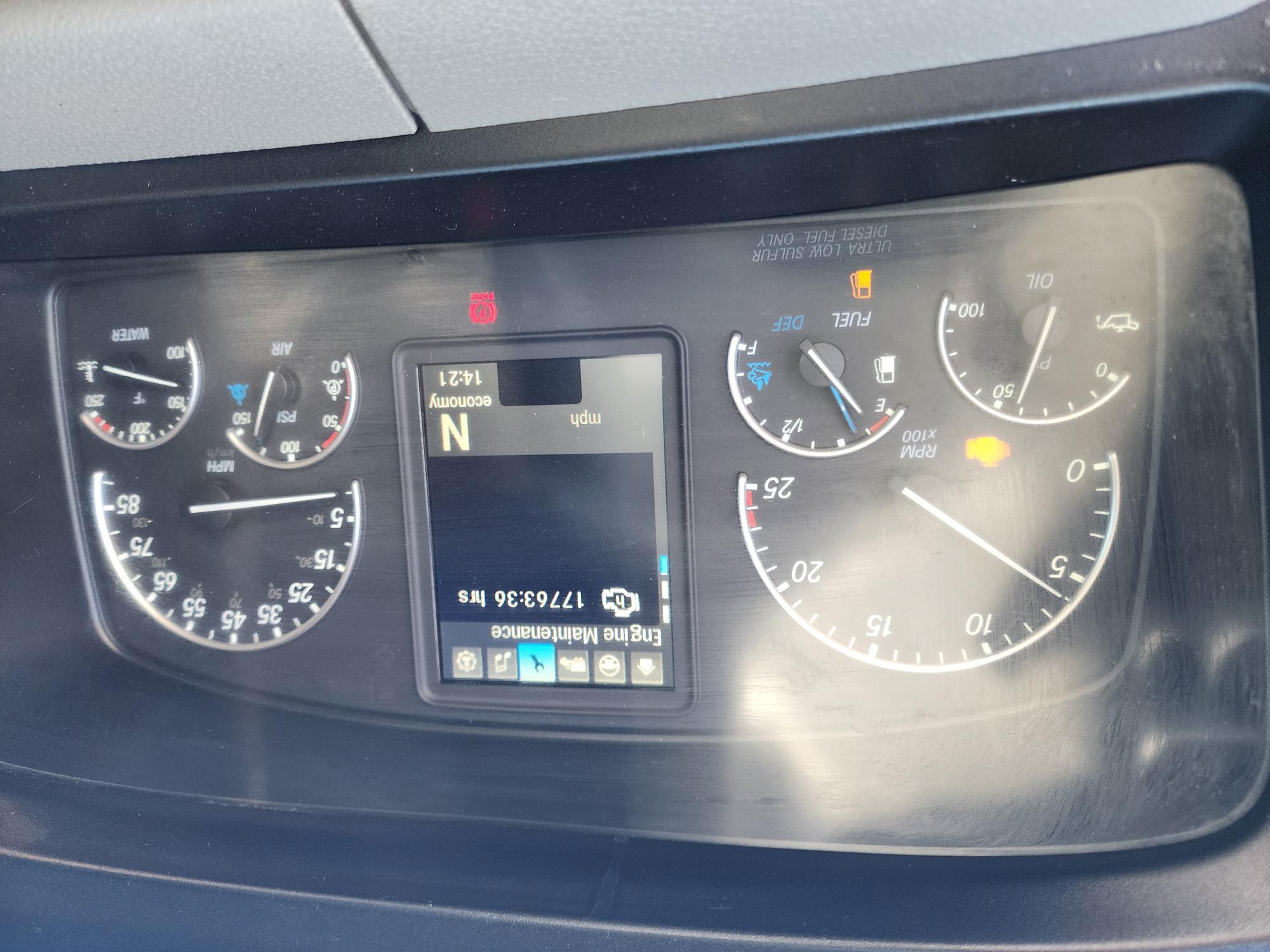 2020 FREIGHTLINER CASCADIA 126SLP - image 15