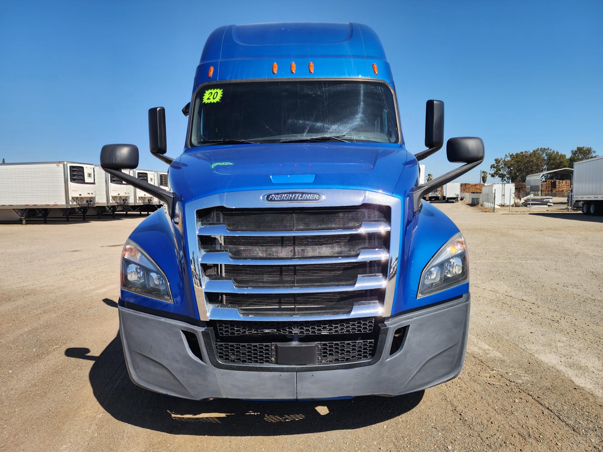 2020 FREIGHTLINER CASCADIA 126SLP - image 2