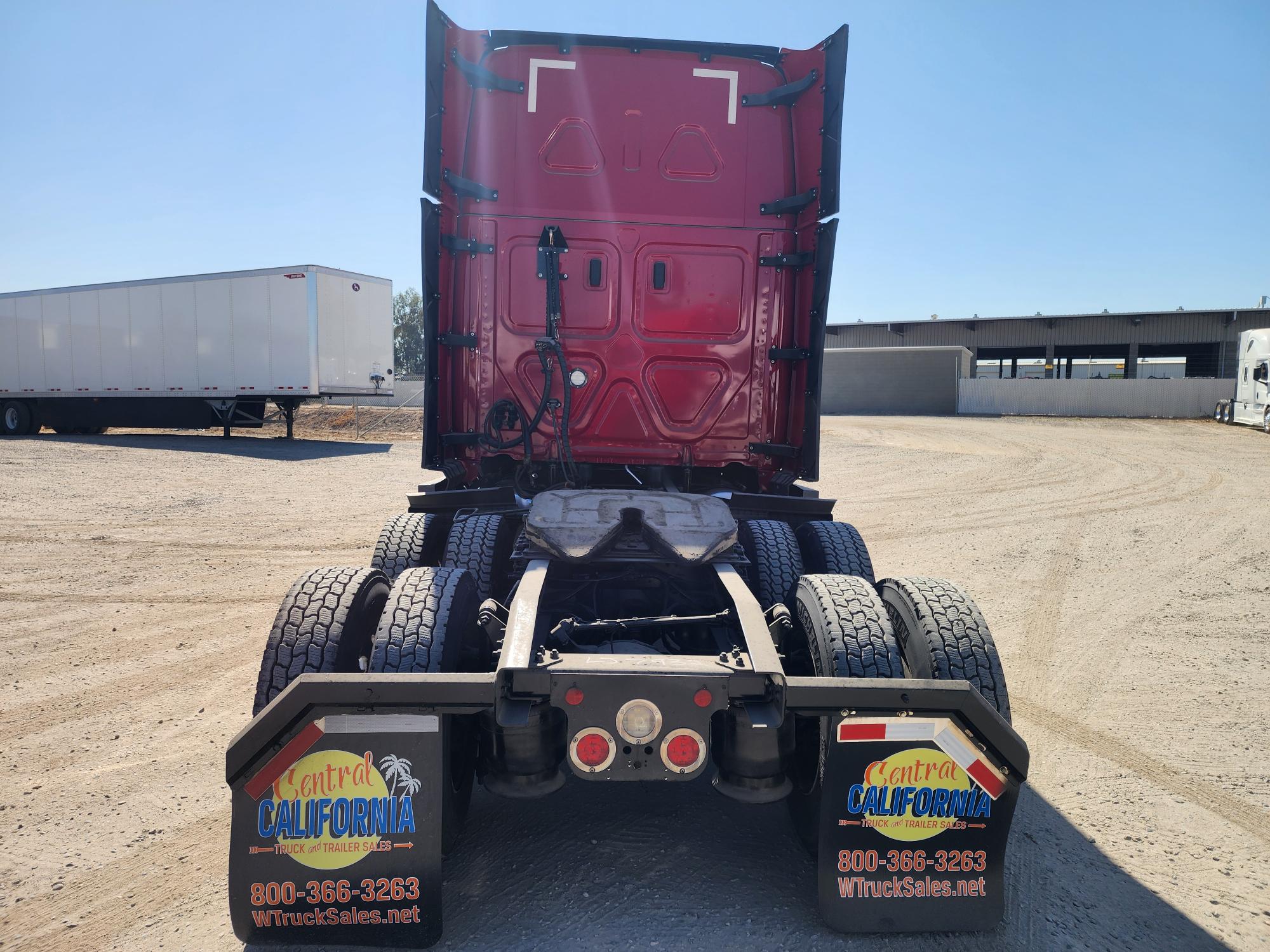 2021 FREIGHTLINER CASCADIA 126SLP - image 5