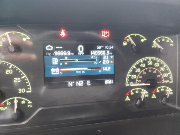 VOLVO VNL64T860 2023