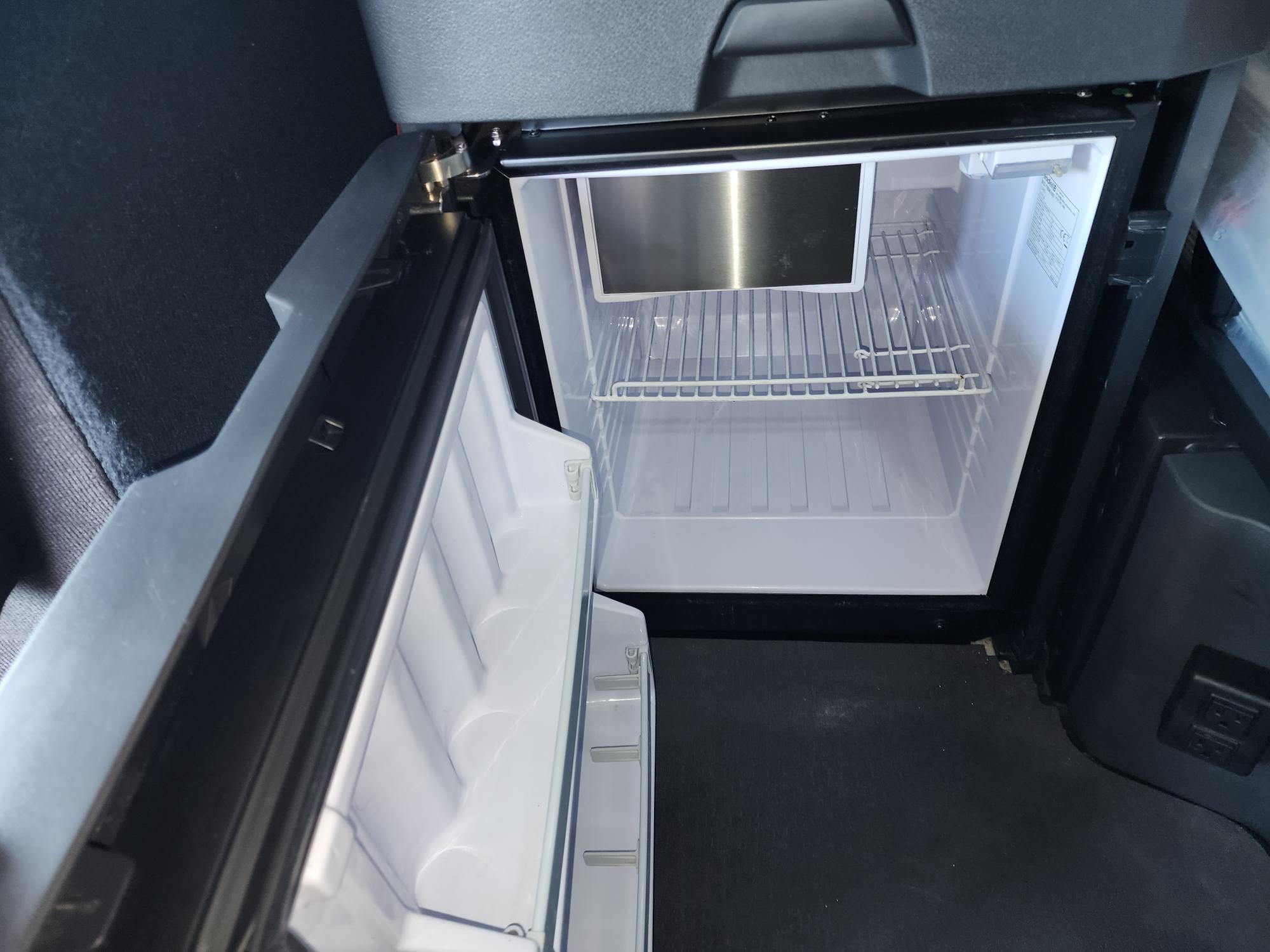 2023 FREIGHTLINER CASCADIA 126SLP - image 24