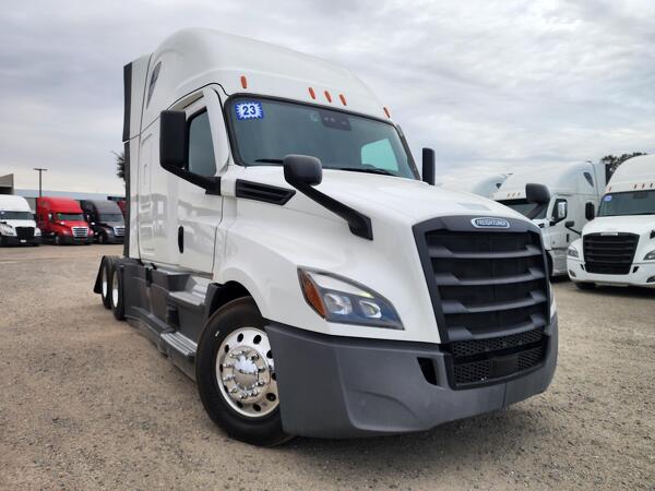 FREIGHTLINER CASCADIA 126SLP 2023