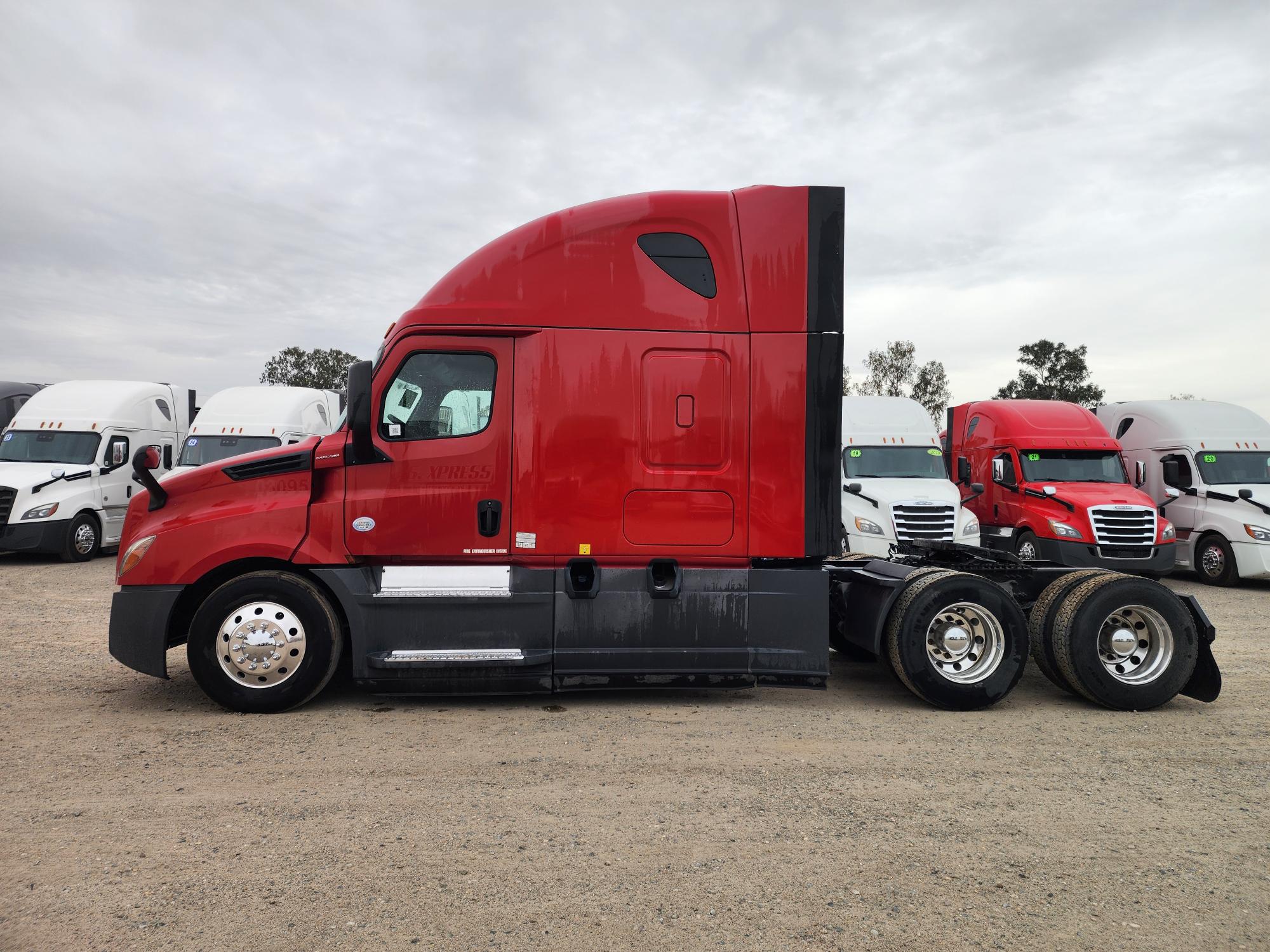 2020 FREIGHTLINER CASCADIA 126SLP - image 3