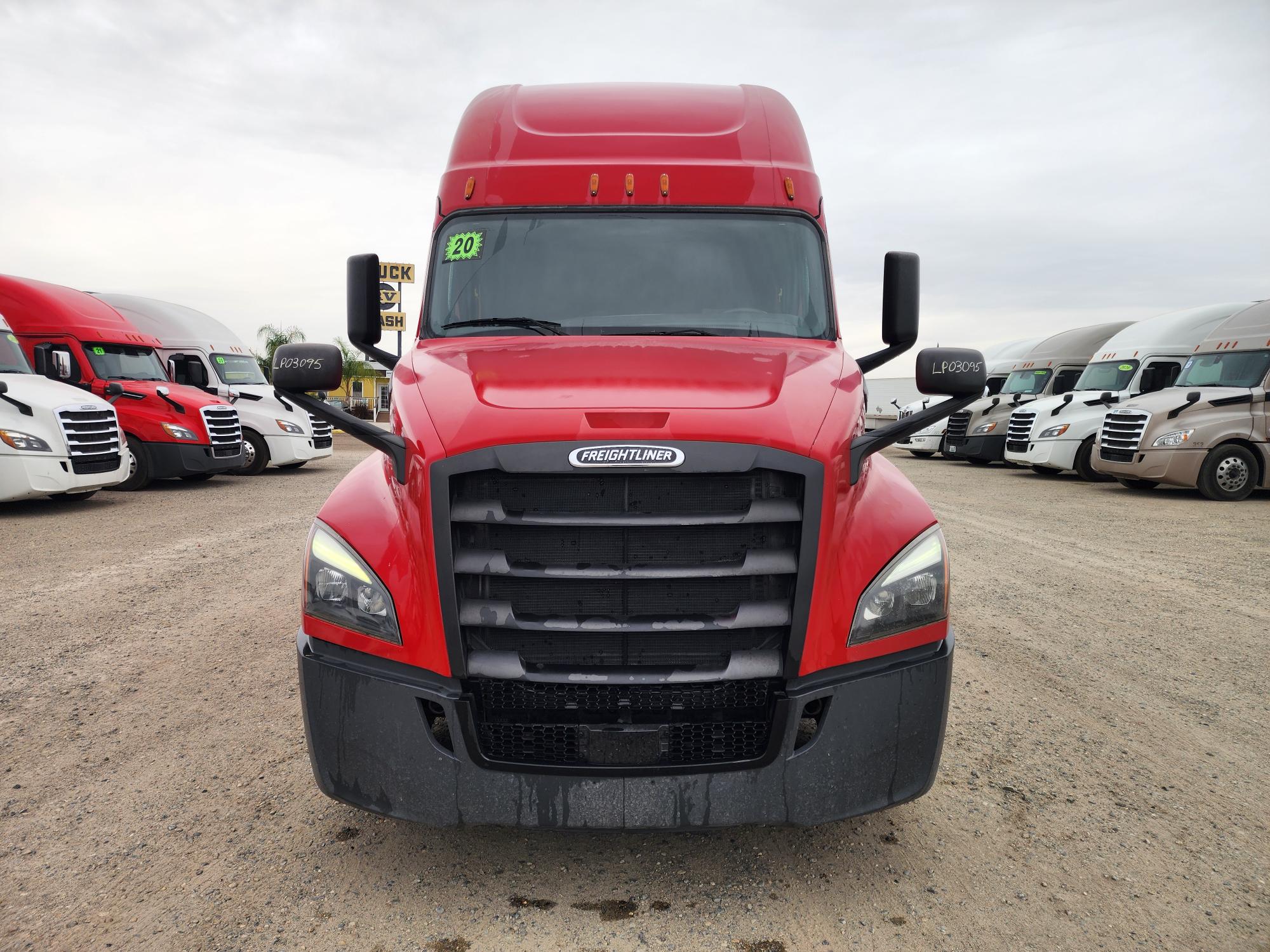 2020 FREIGHTLINER CASCADIA 126SLP - image 2