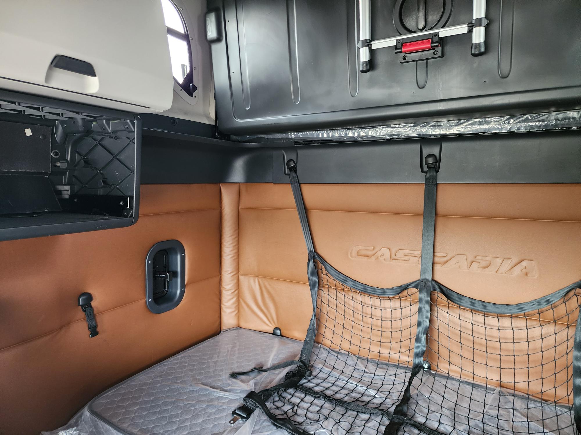 2020 FREIGHTLINER CASCADIA 126SLP - image 16