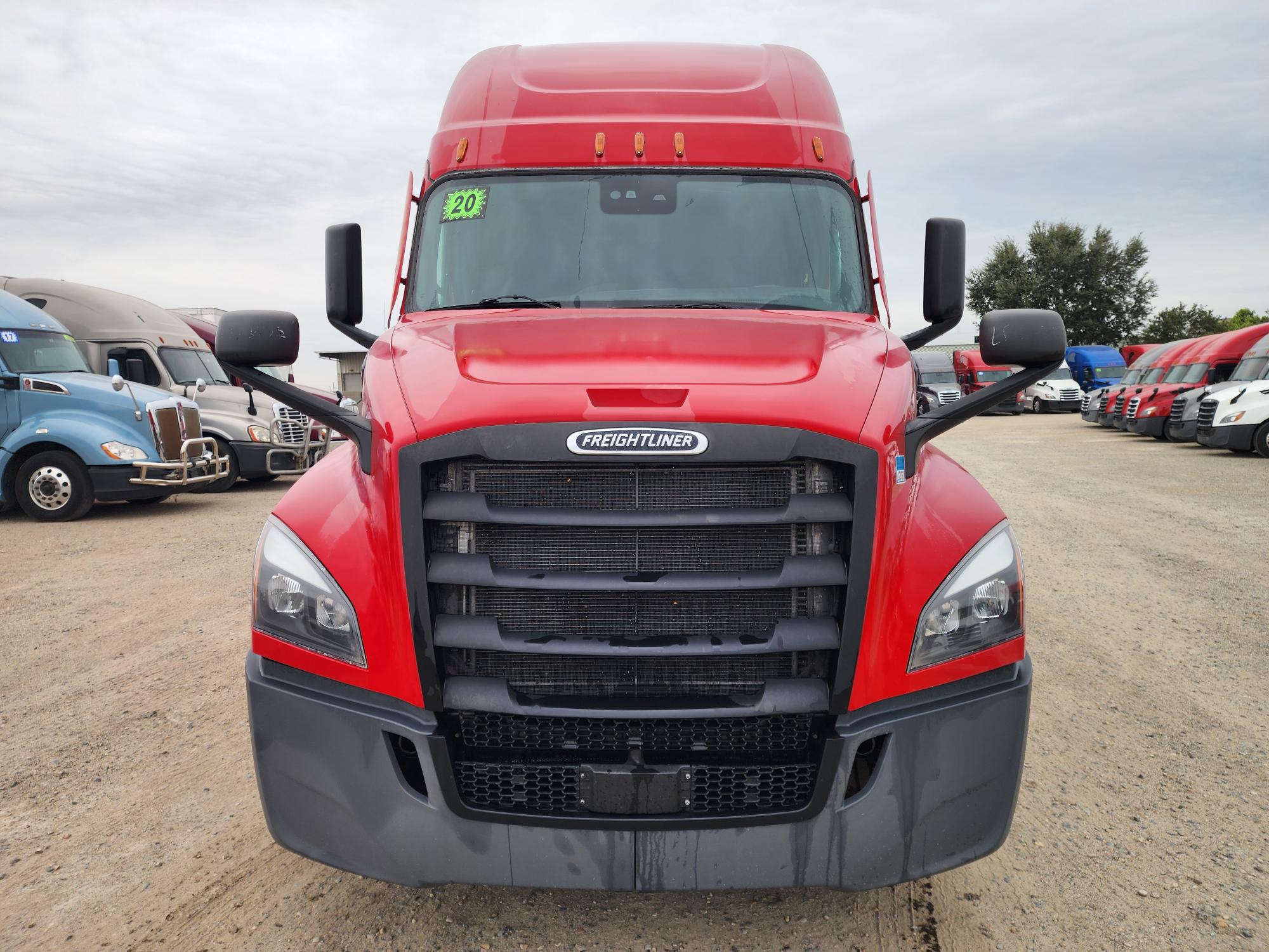 2020 FREIGHTLINER CASCADIA 126SLP - image 2