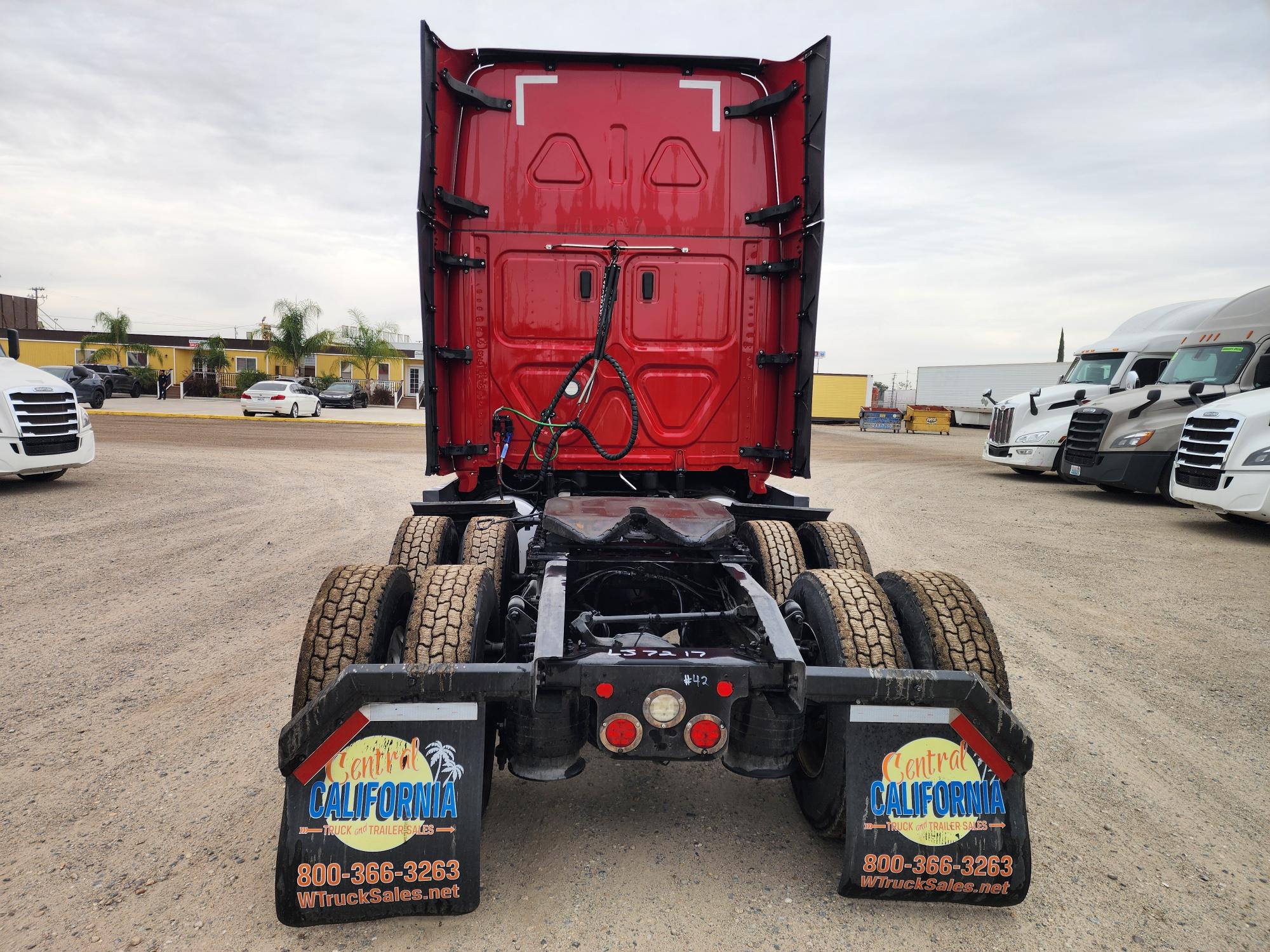 2020 FREIGHTLINER CASCADIA 126SLP - image 5