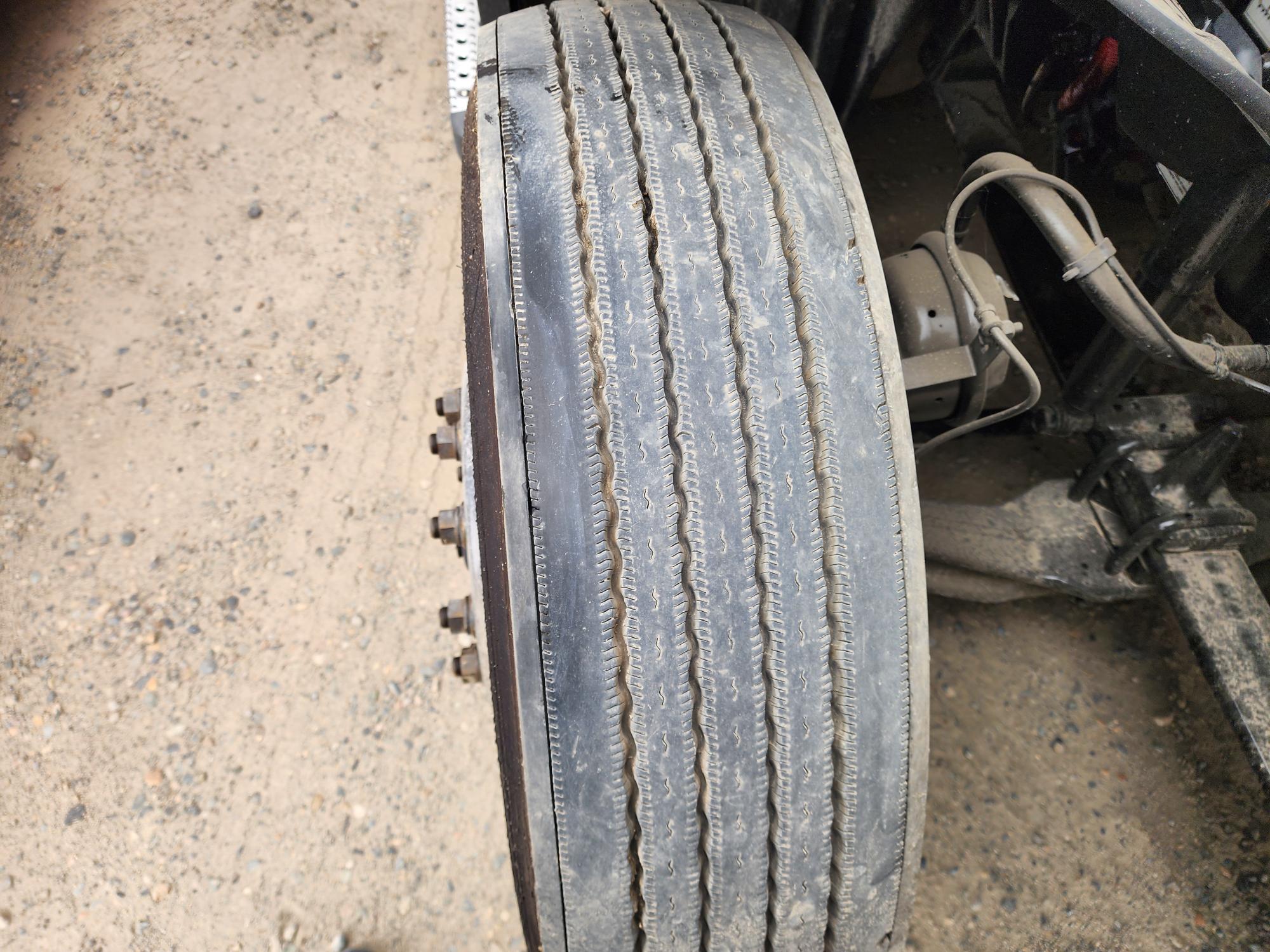 2020 FREIGHTLINER CASCADIA 126SLP - image 11