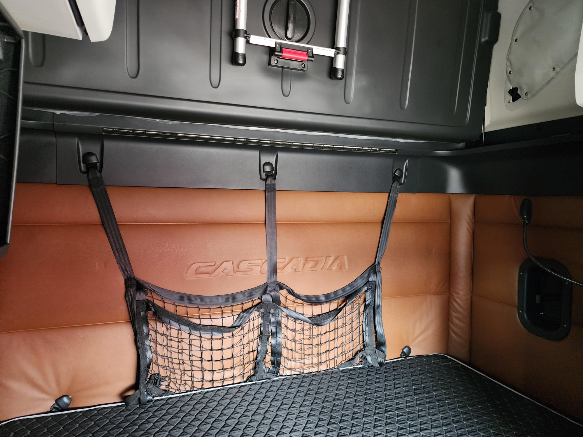 2020 FREIGHTLINER CASCADIA 126SLP - image 18