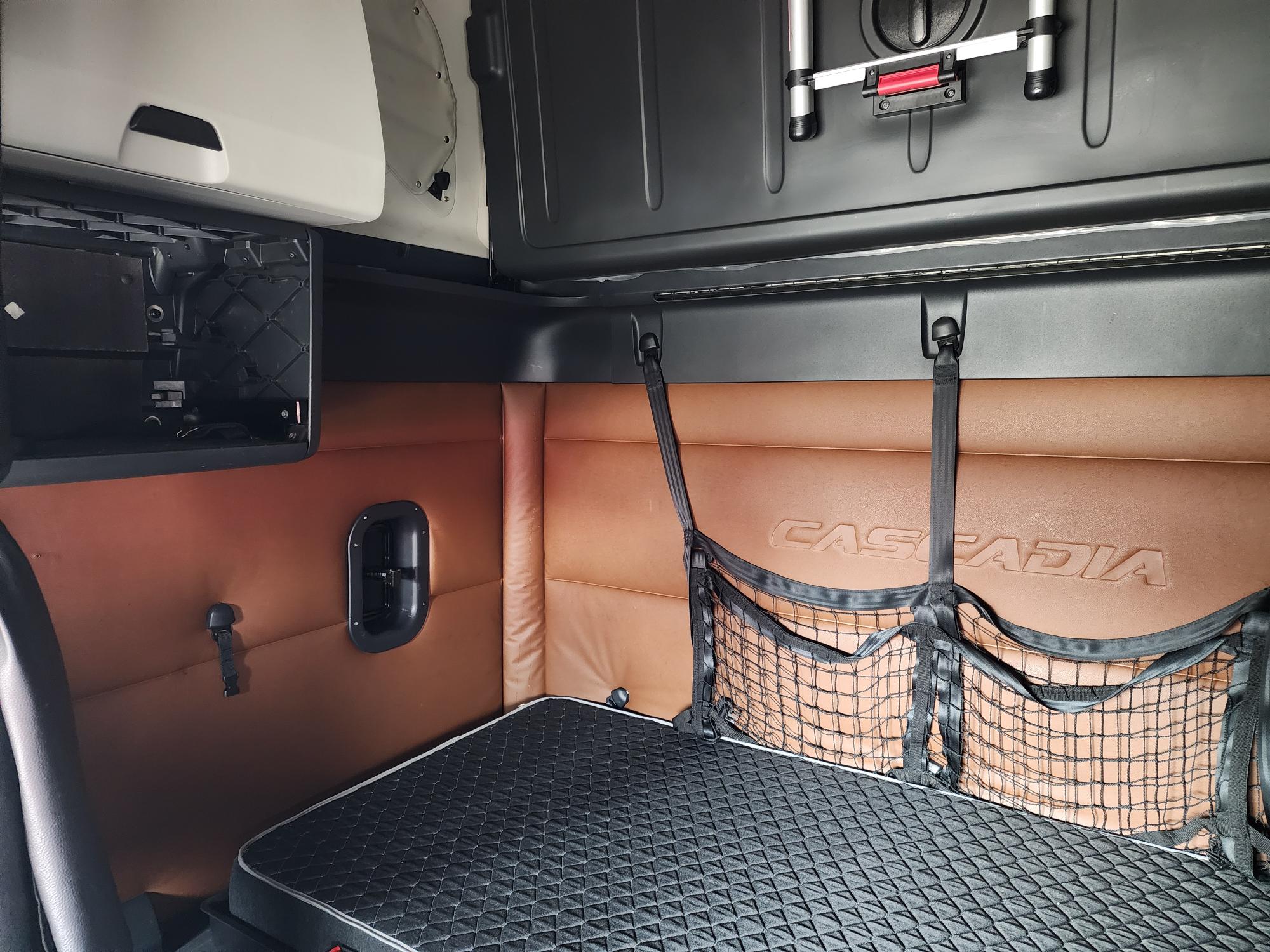 2020 FREIGHTLINER CASCADIA 126SLP - image 19