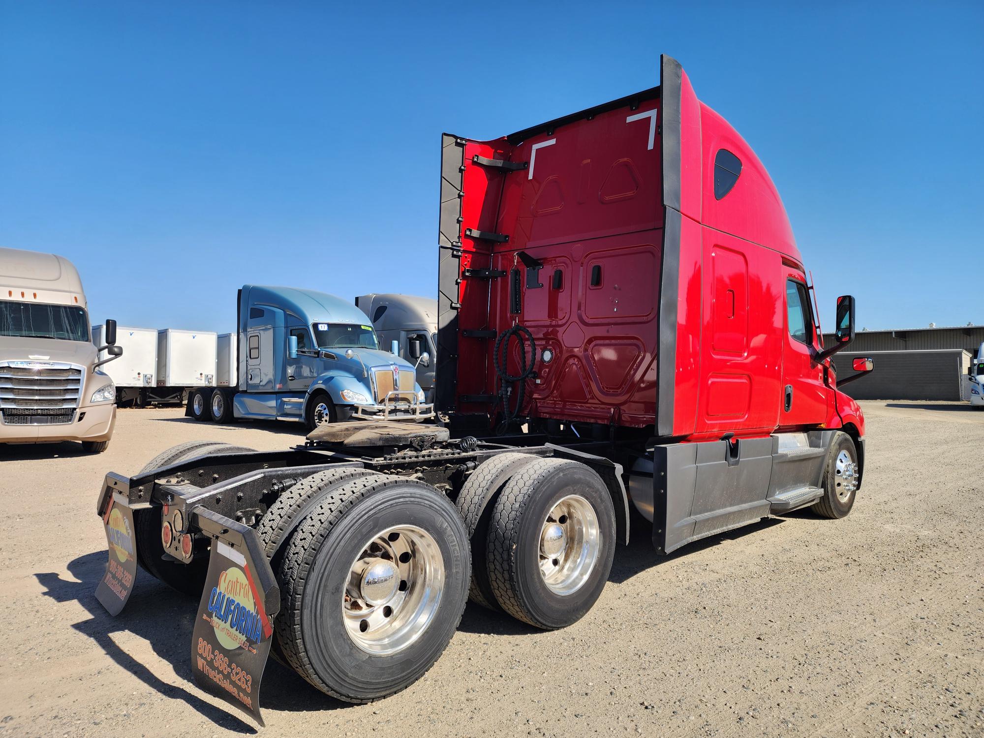 2020 FREIGHTLINER CASCADIA 126SLP - image 6