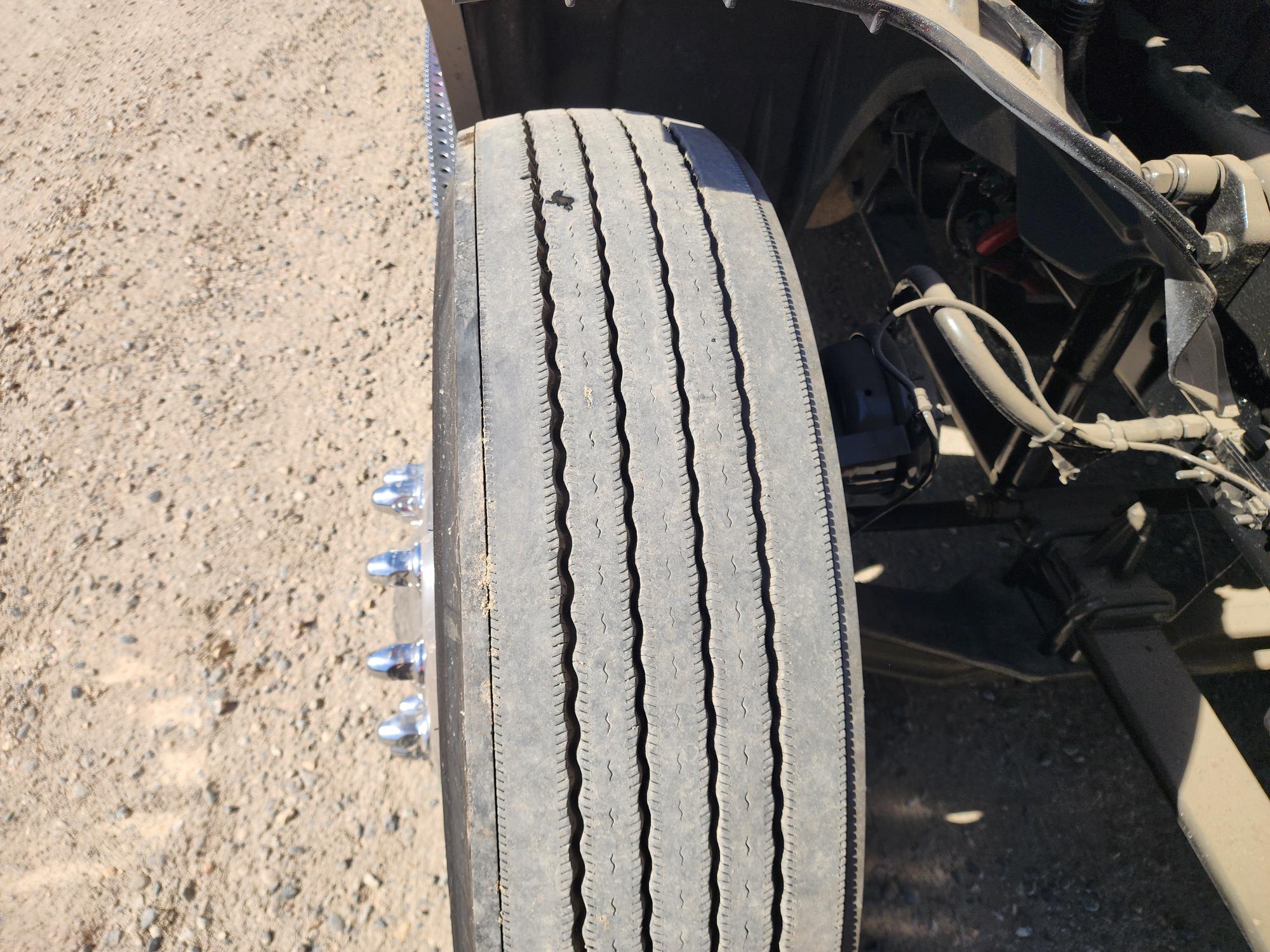 2020 FREIGHTLINER CASCADIA 126SLP - image 14