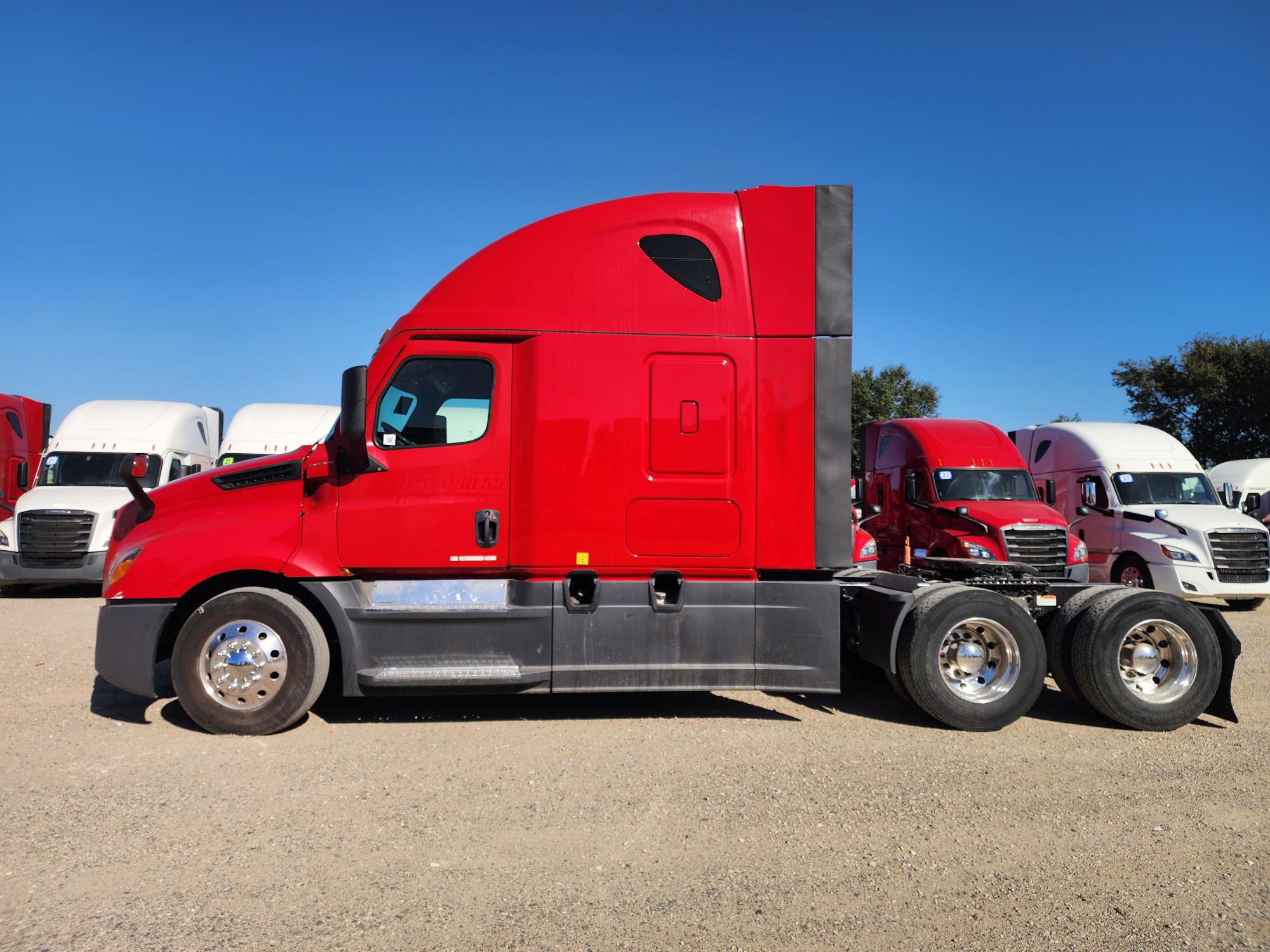 2020 FREIGHTLINER CASCADIA 126SLP - image 3