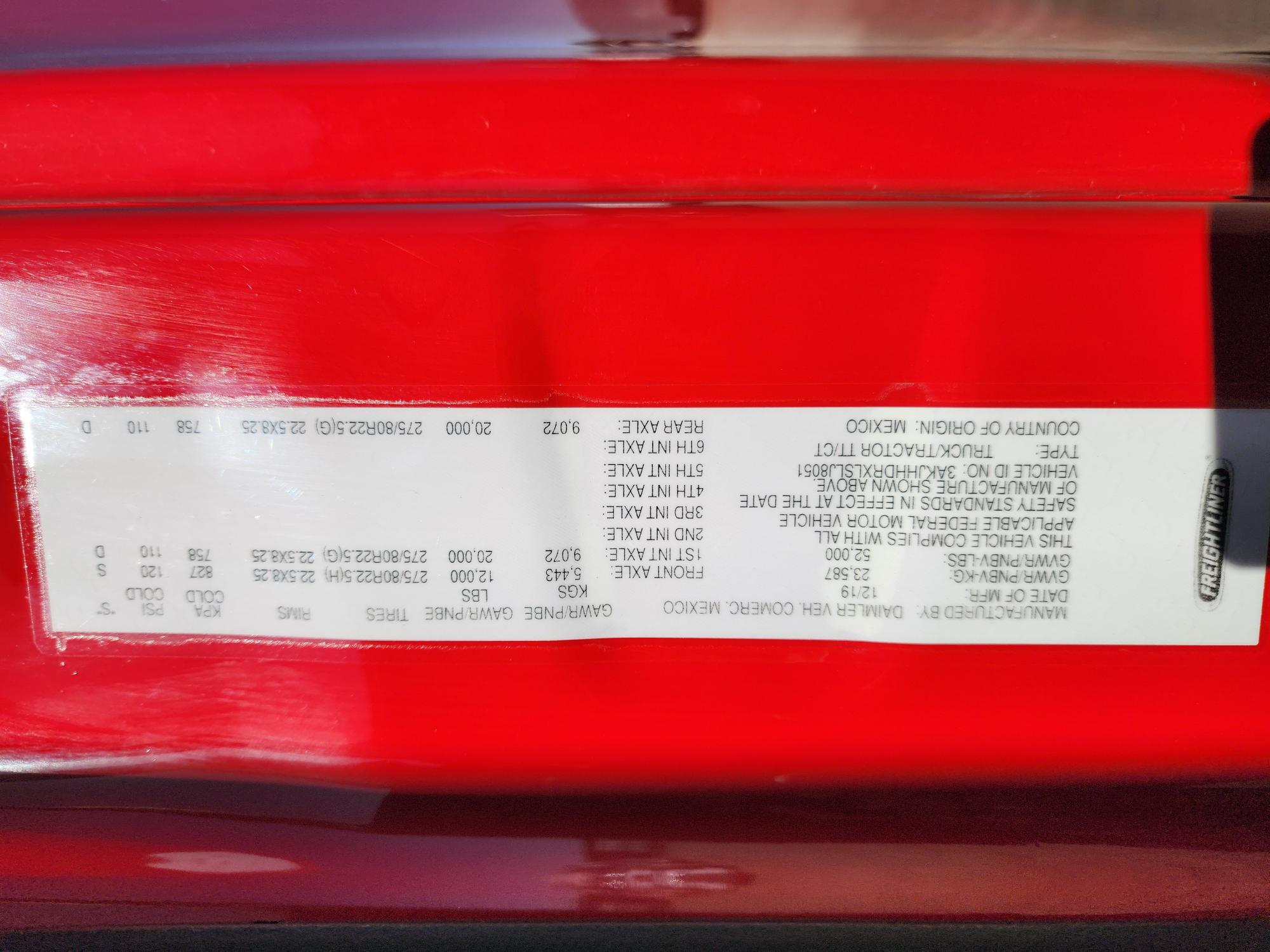 2020 FREIGHTLINER CASCADIA 126SLP - image 24