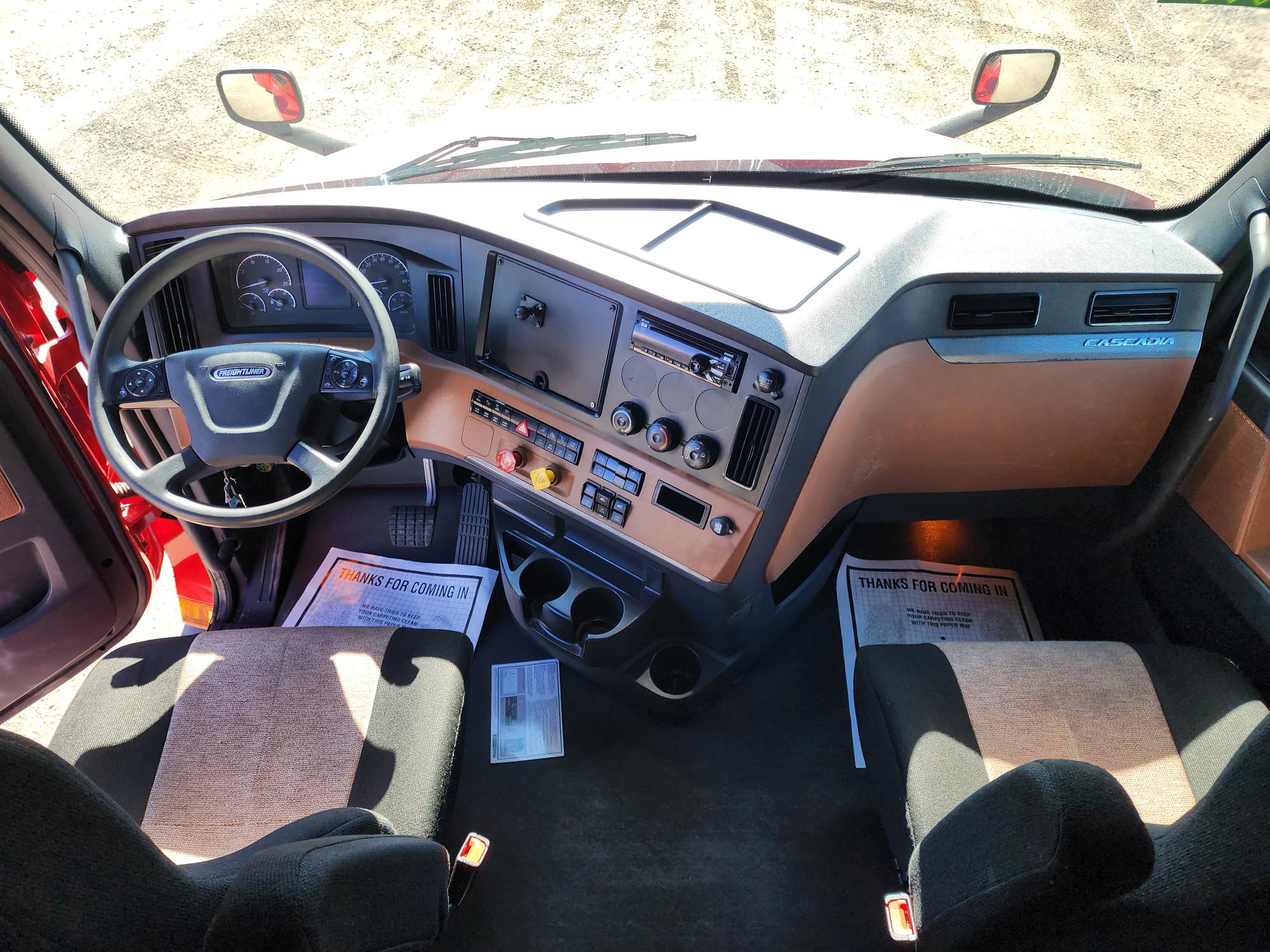 2020 FREIGHTLINER CASCADIA 126SLP - image 23