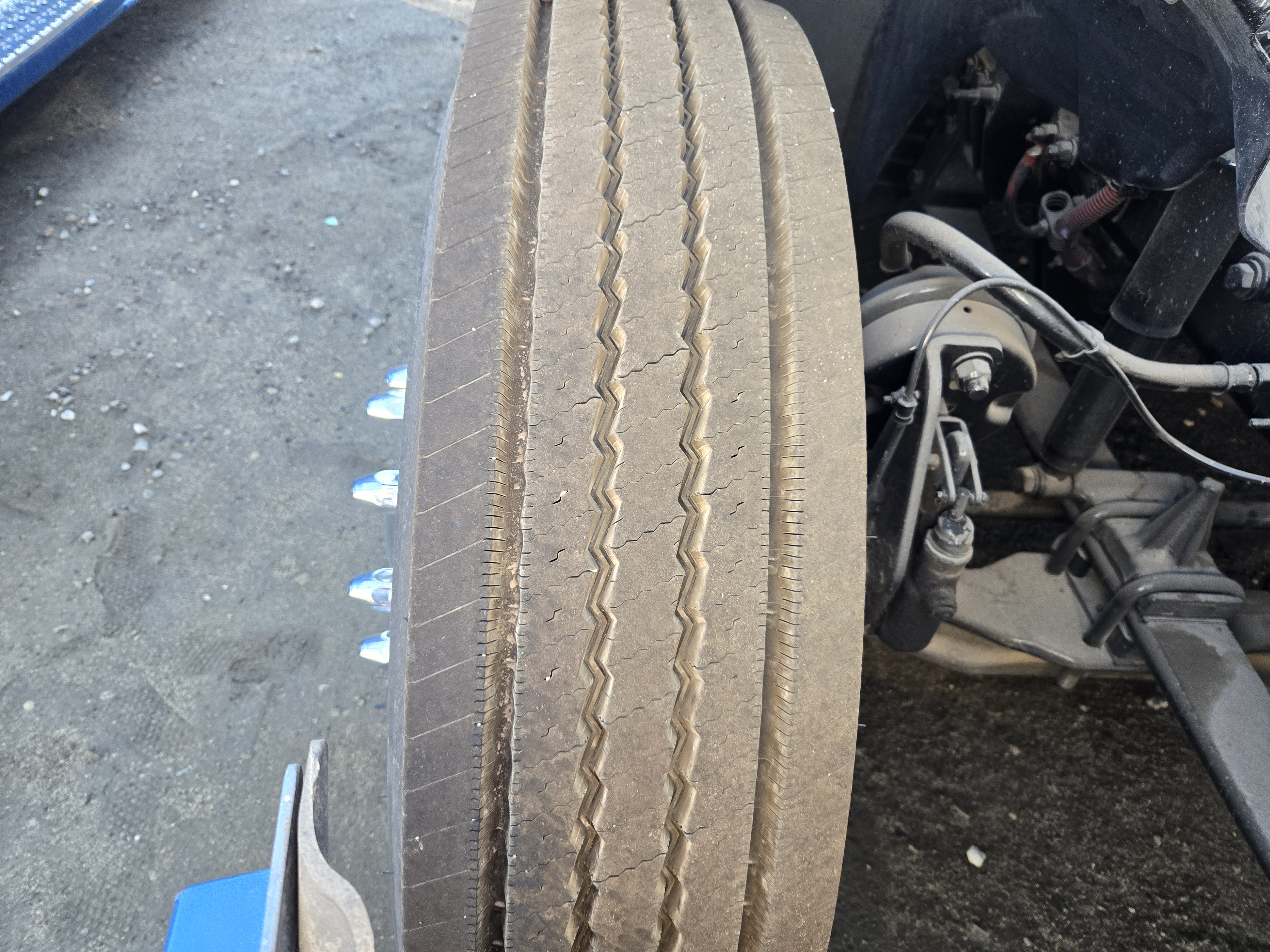 2023 FREIGHTLINER CASCADIA 126SLP - image 11