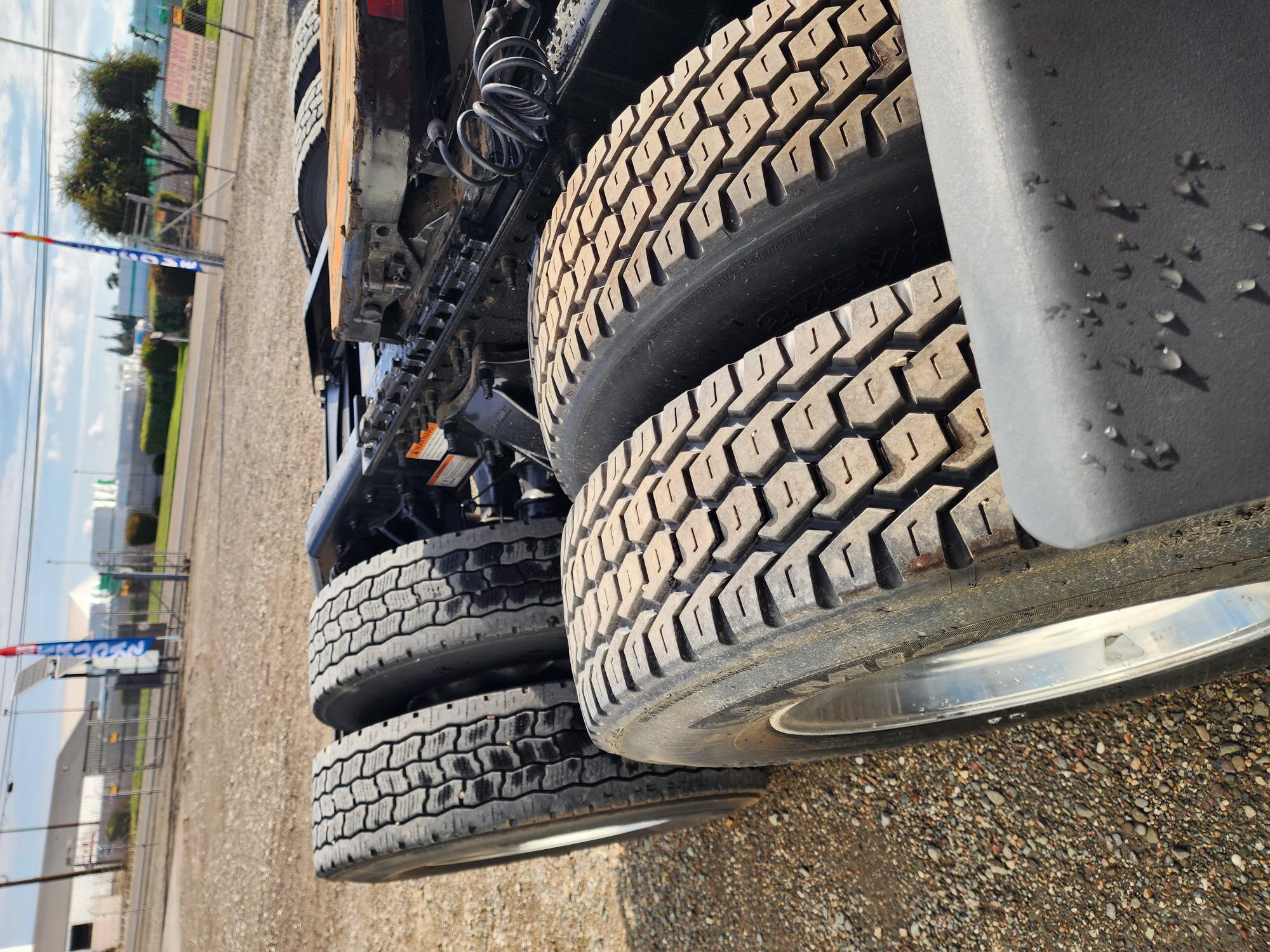 2023 FREIGHTLINER CASCADIA 126SLP - image 8