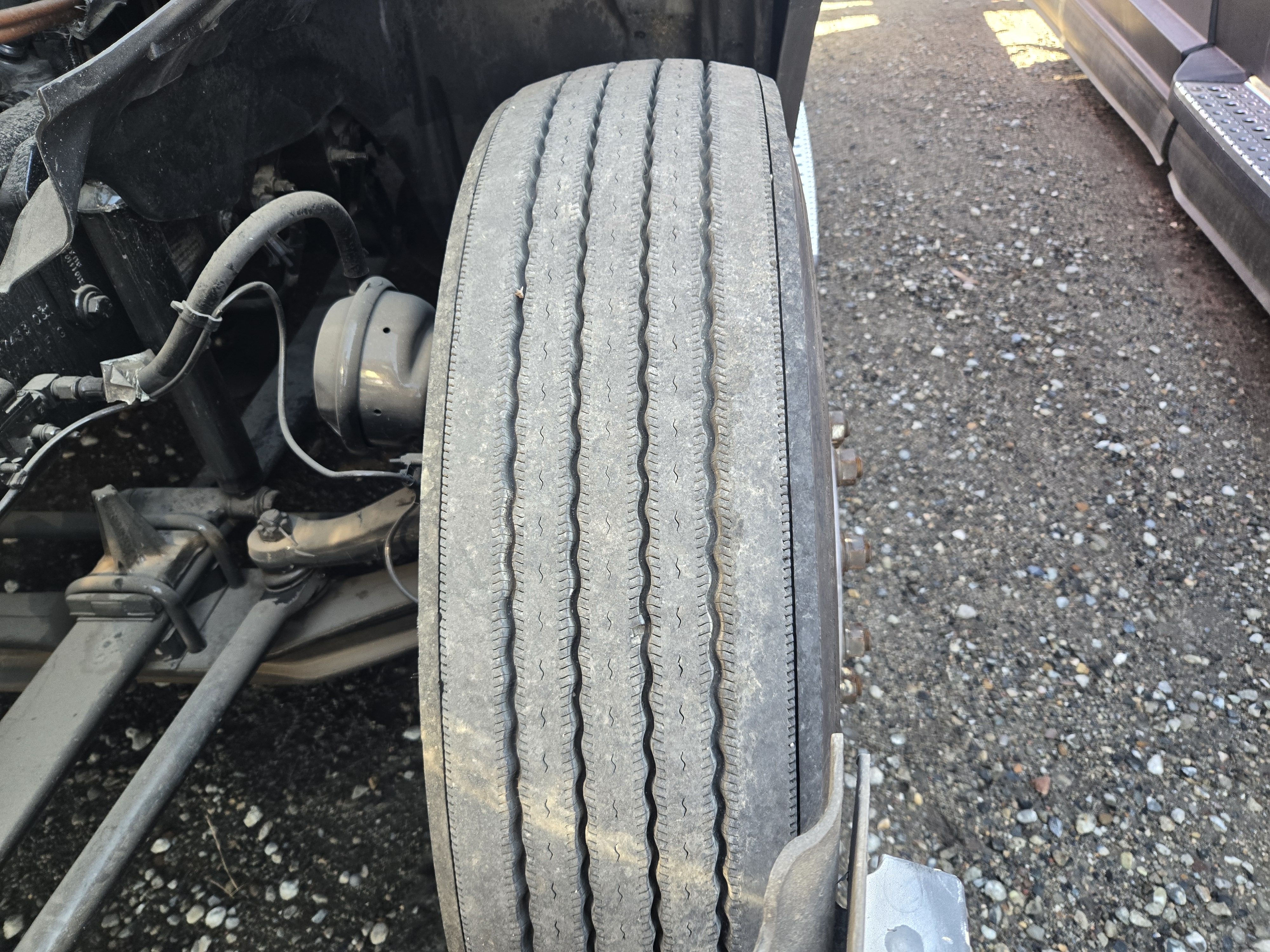 2021 FREIGHTLINER CASCADIA 126SLP - image 13