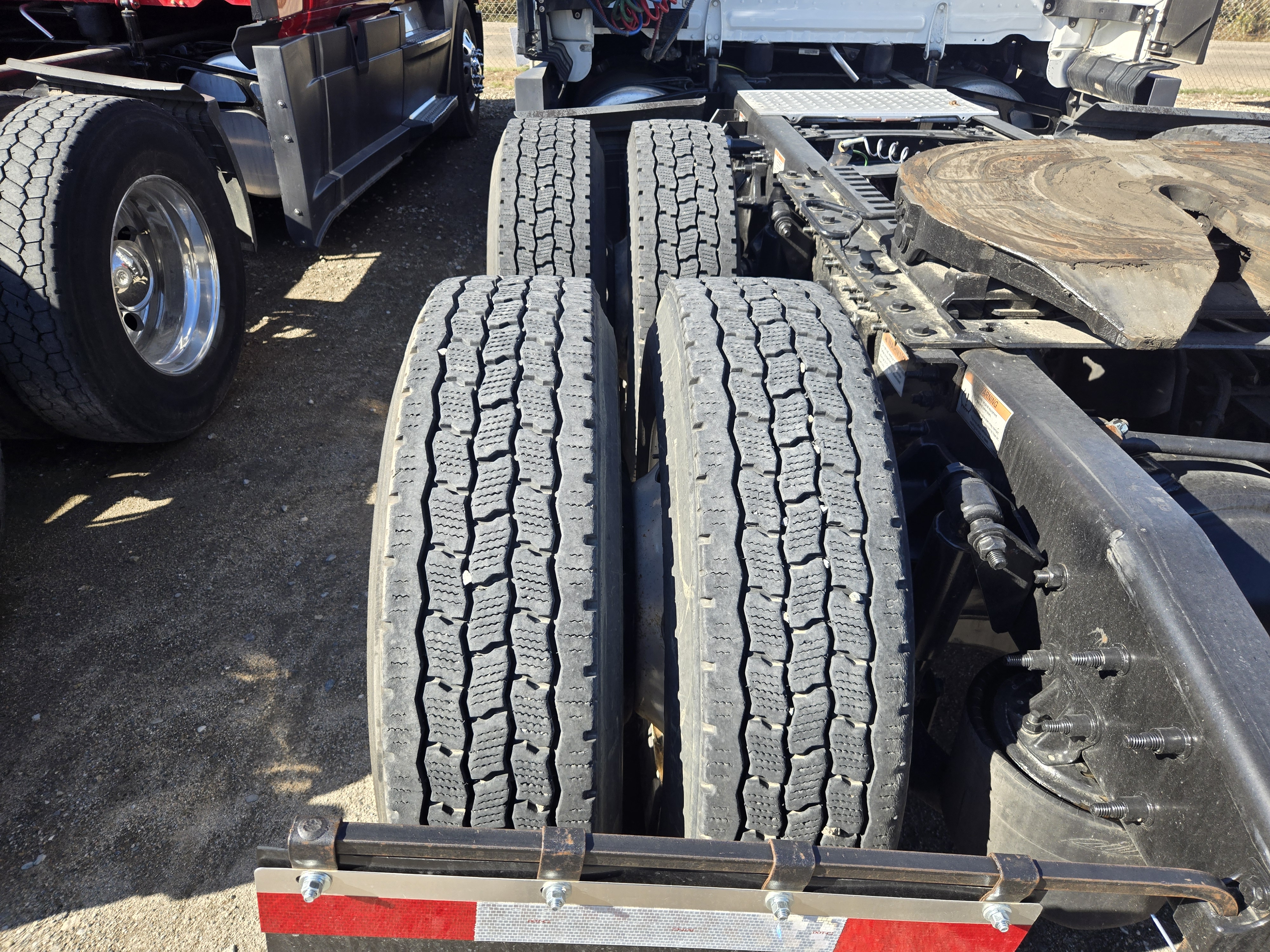 2023 FREIGHTLINER CASCADIA 126SLP - image 13