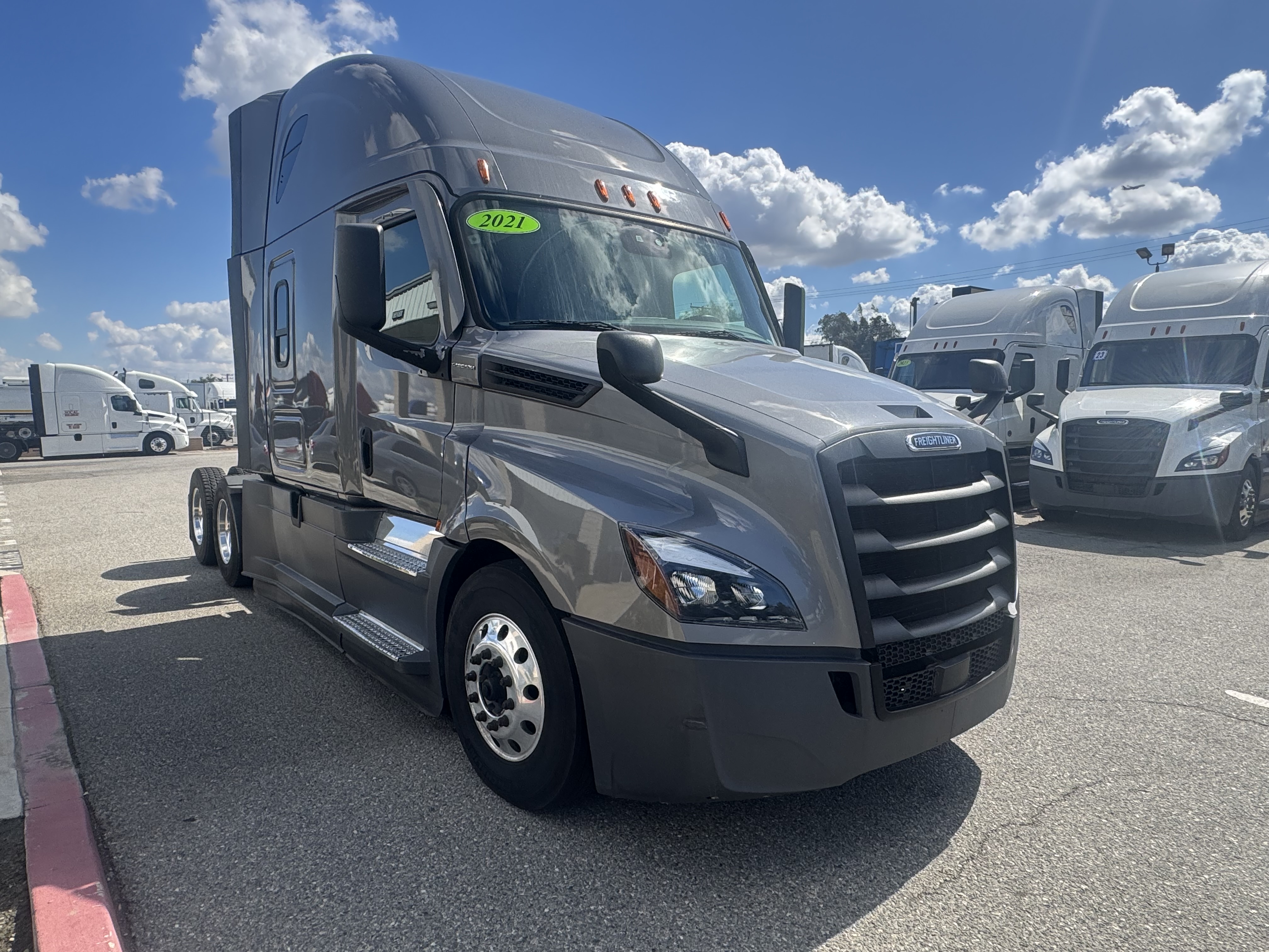 2021 FREIGHTLINER CASCADIA 126SLP - image 9
