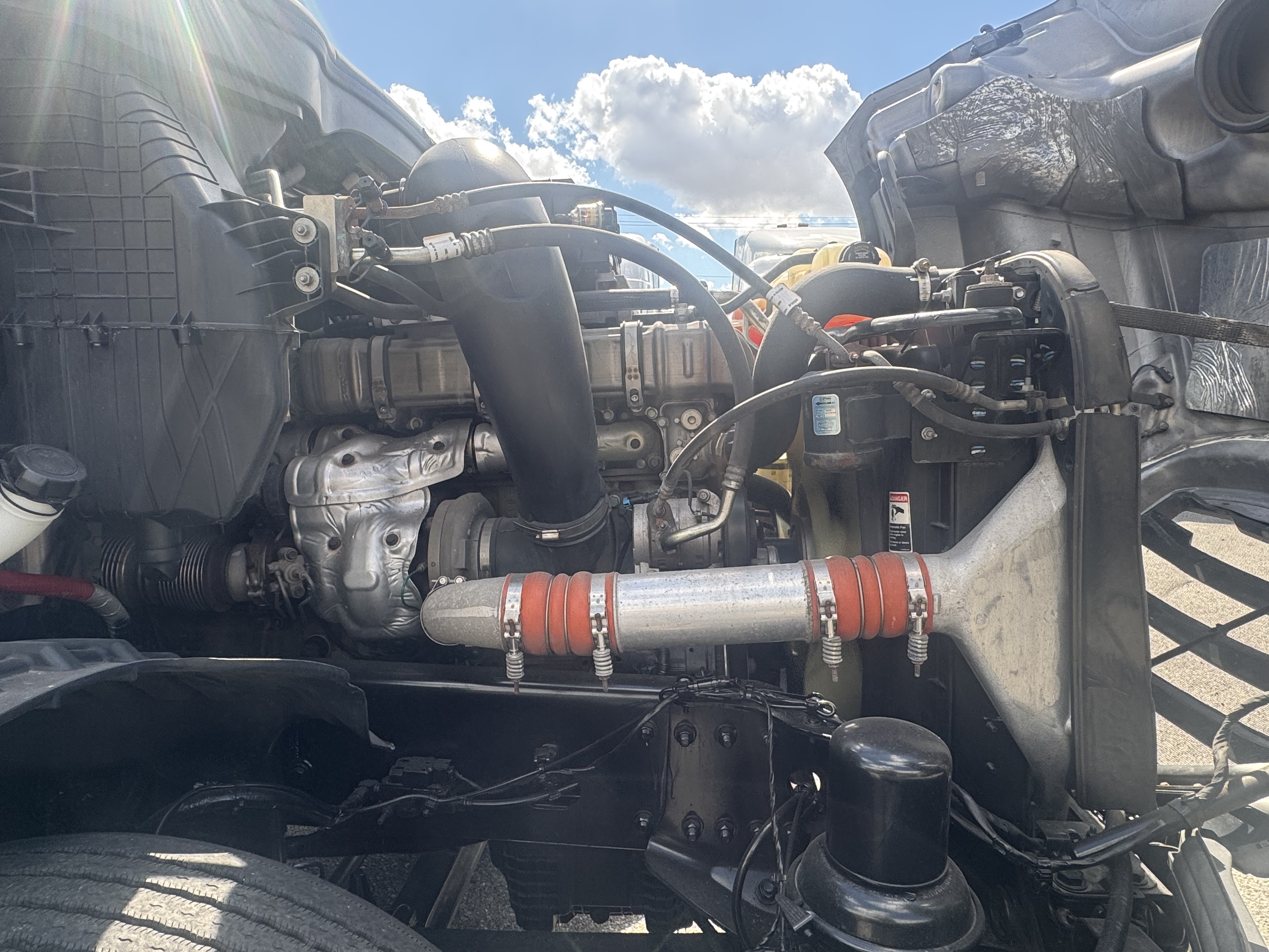 2021 FREIGHTLINER CASCADIA 126SLP - image 10