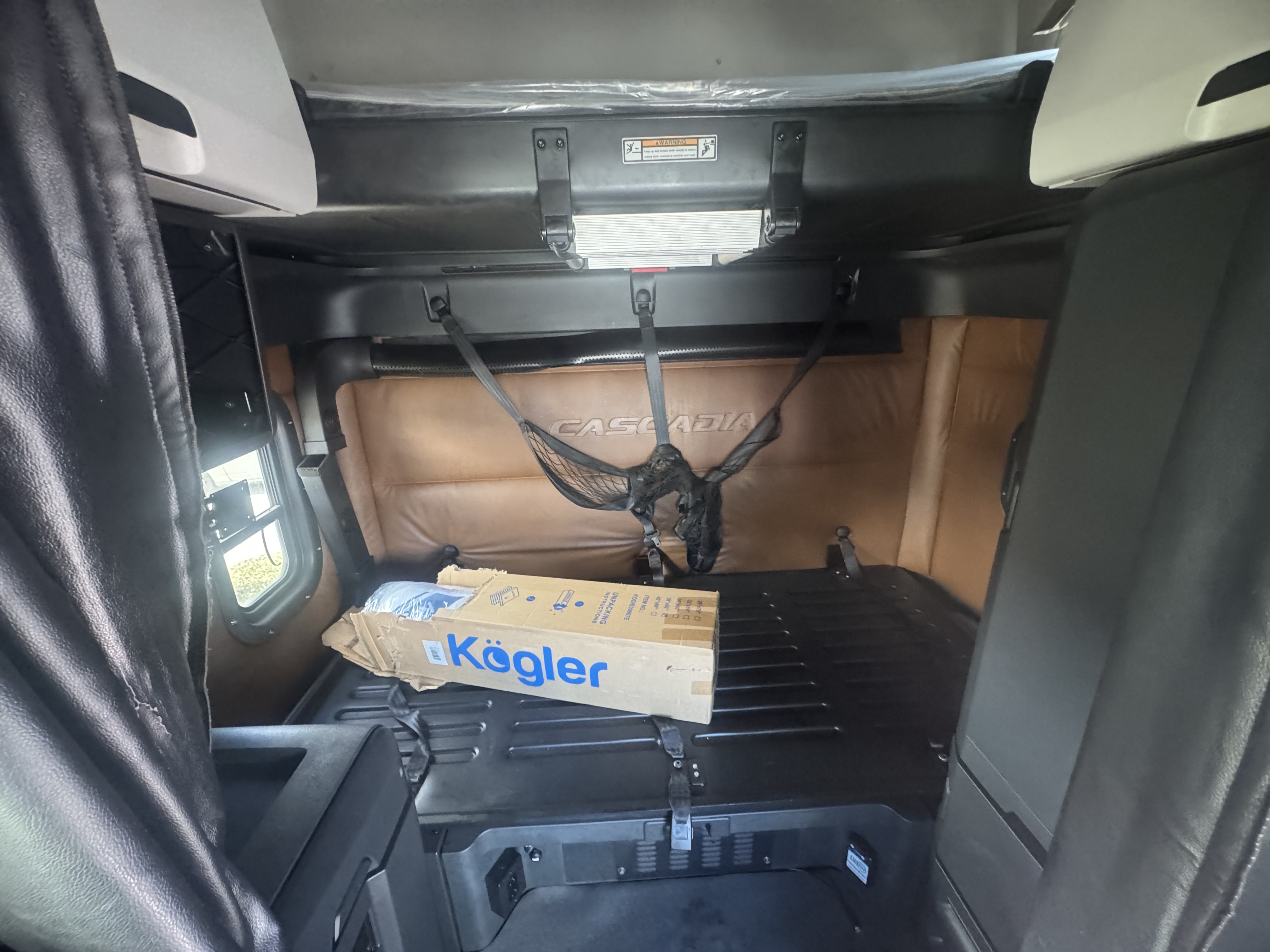 2021 FREIGHTLINER CASCADIA 126SLP - image 16