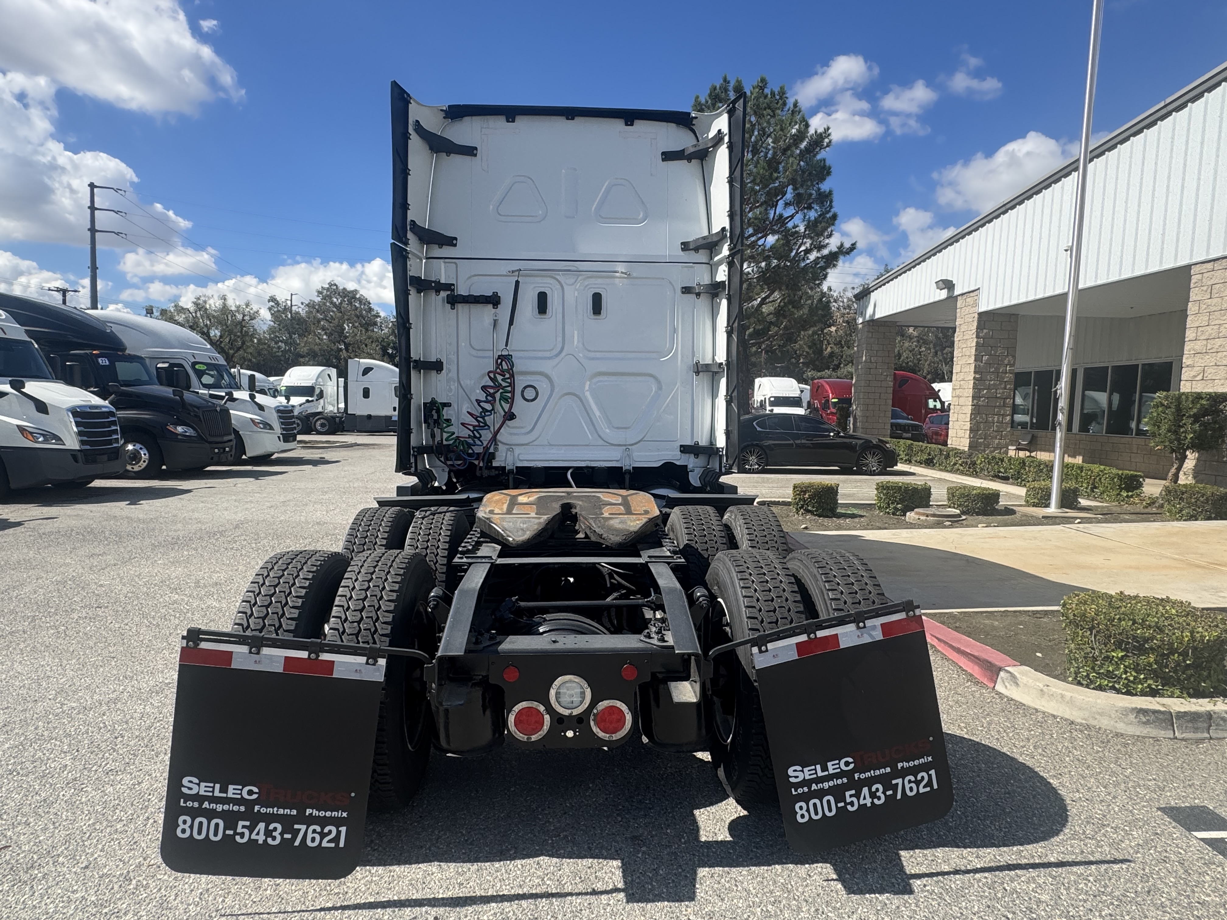 2023 FREIGHTLINER CASCADIA 126SLP - image 5