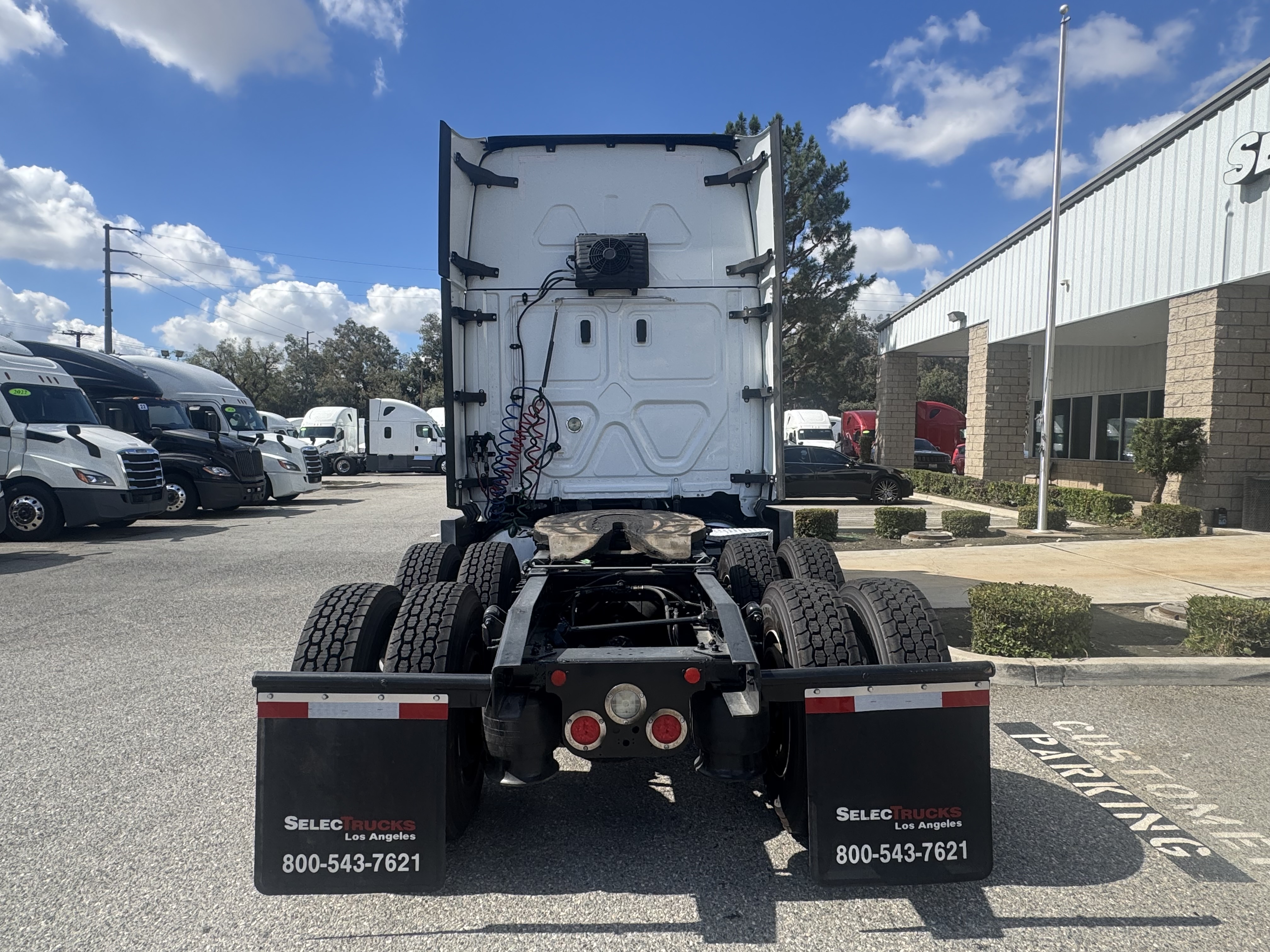 2021 FREIGHTLINER CASCADIA 126SLP - image 5