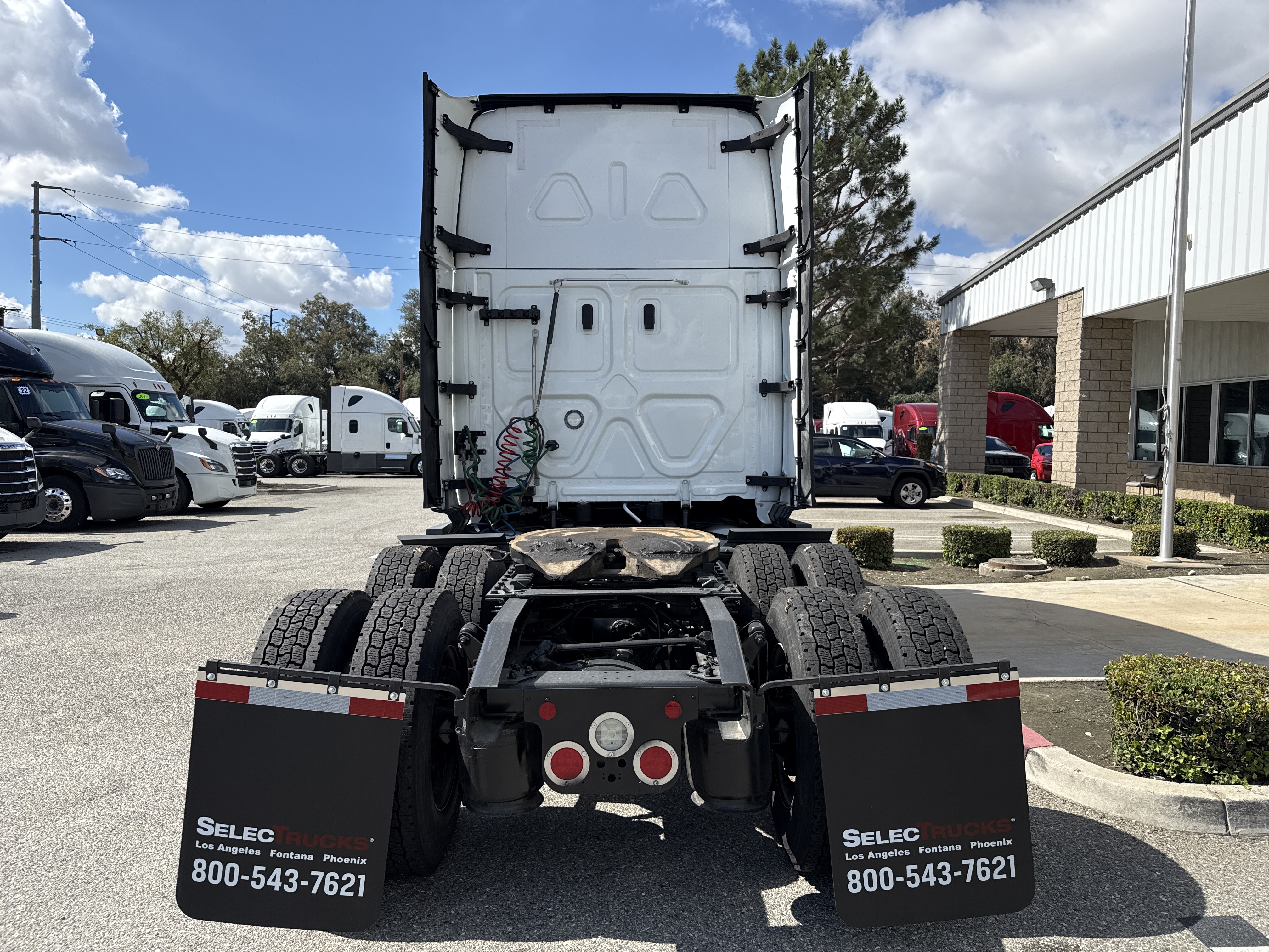 2023 FREIGHTLINER CASCADIA 126SLP - image 5