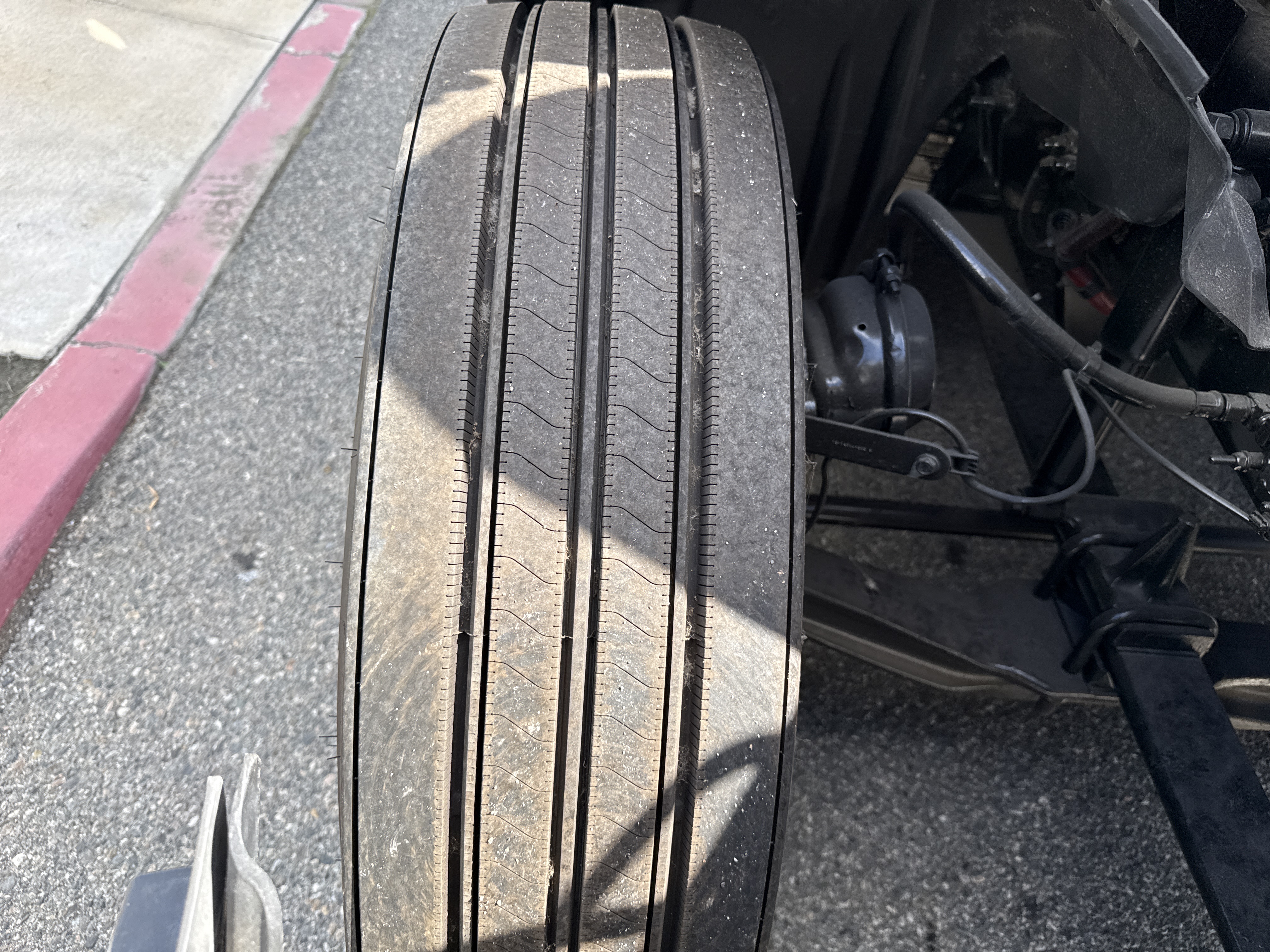 2023 FREIGHTLINER CASCADIA 126SLP - image 13