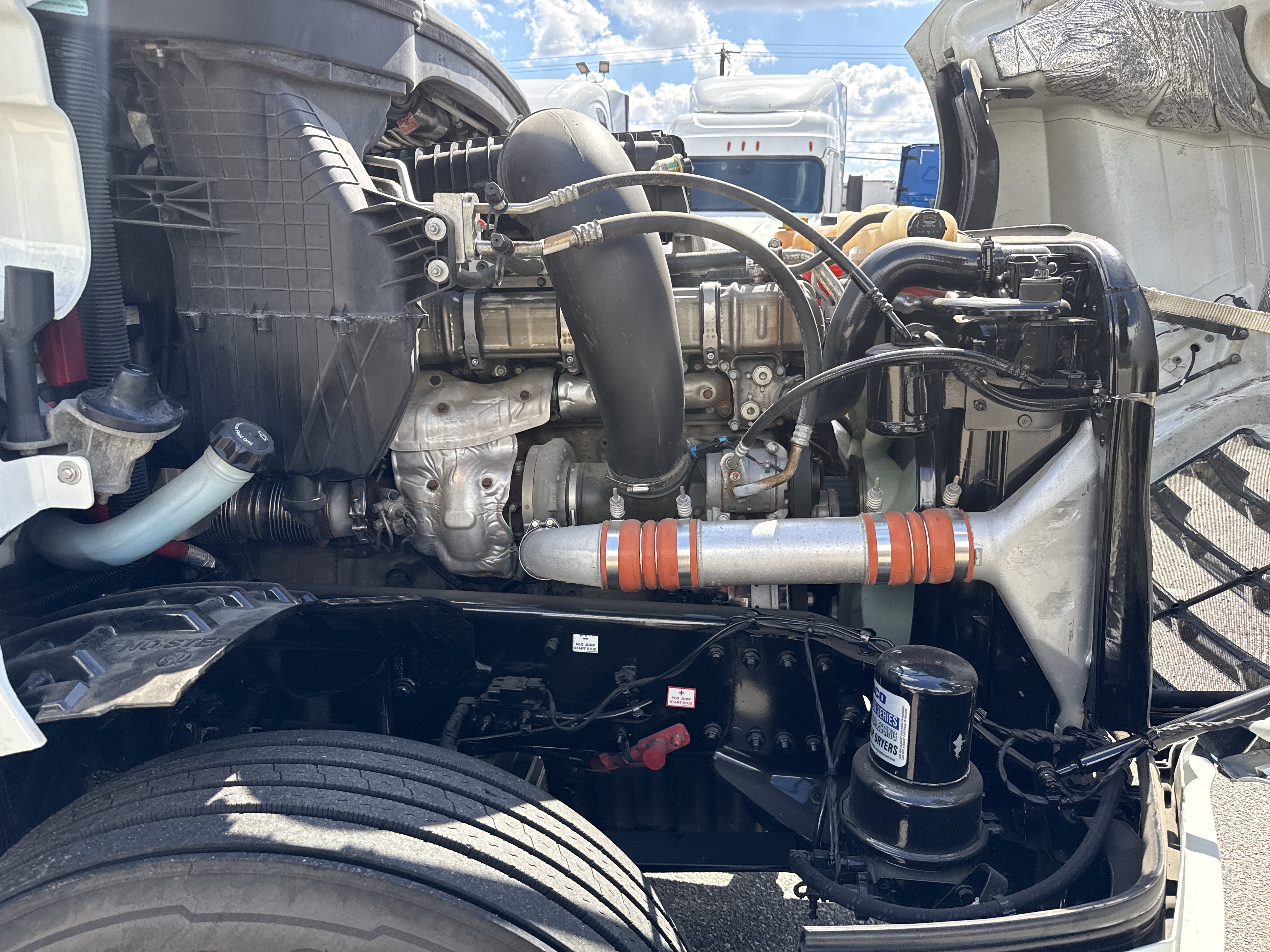 2020 FREIGHTLINER CASCADIA 126SLP - image 11