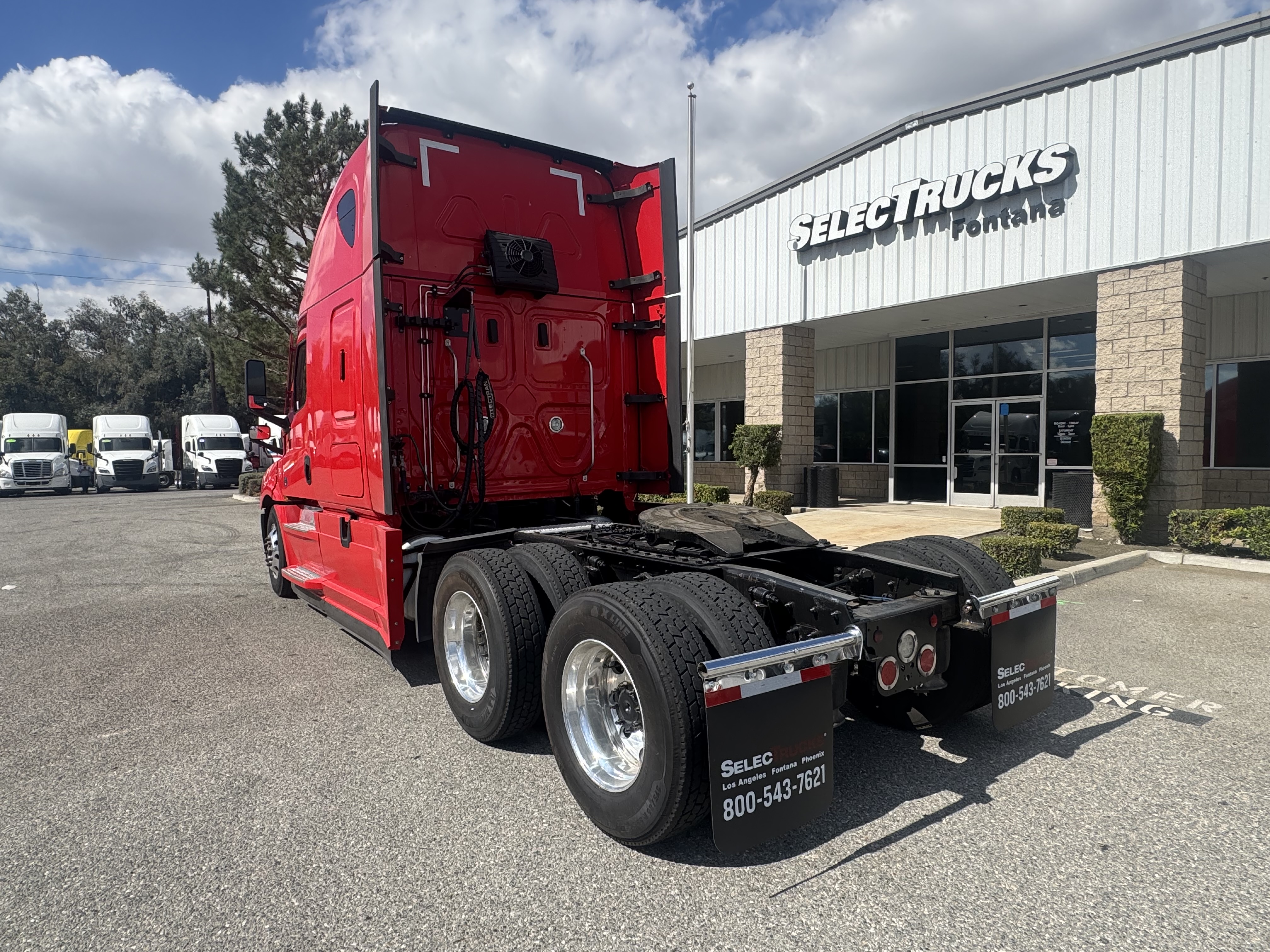 2021 FREIGHTLINER CASCADIA 126SLP - image 4