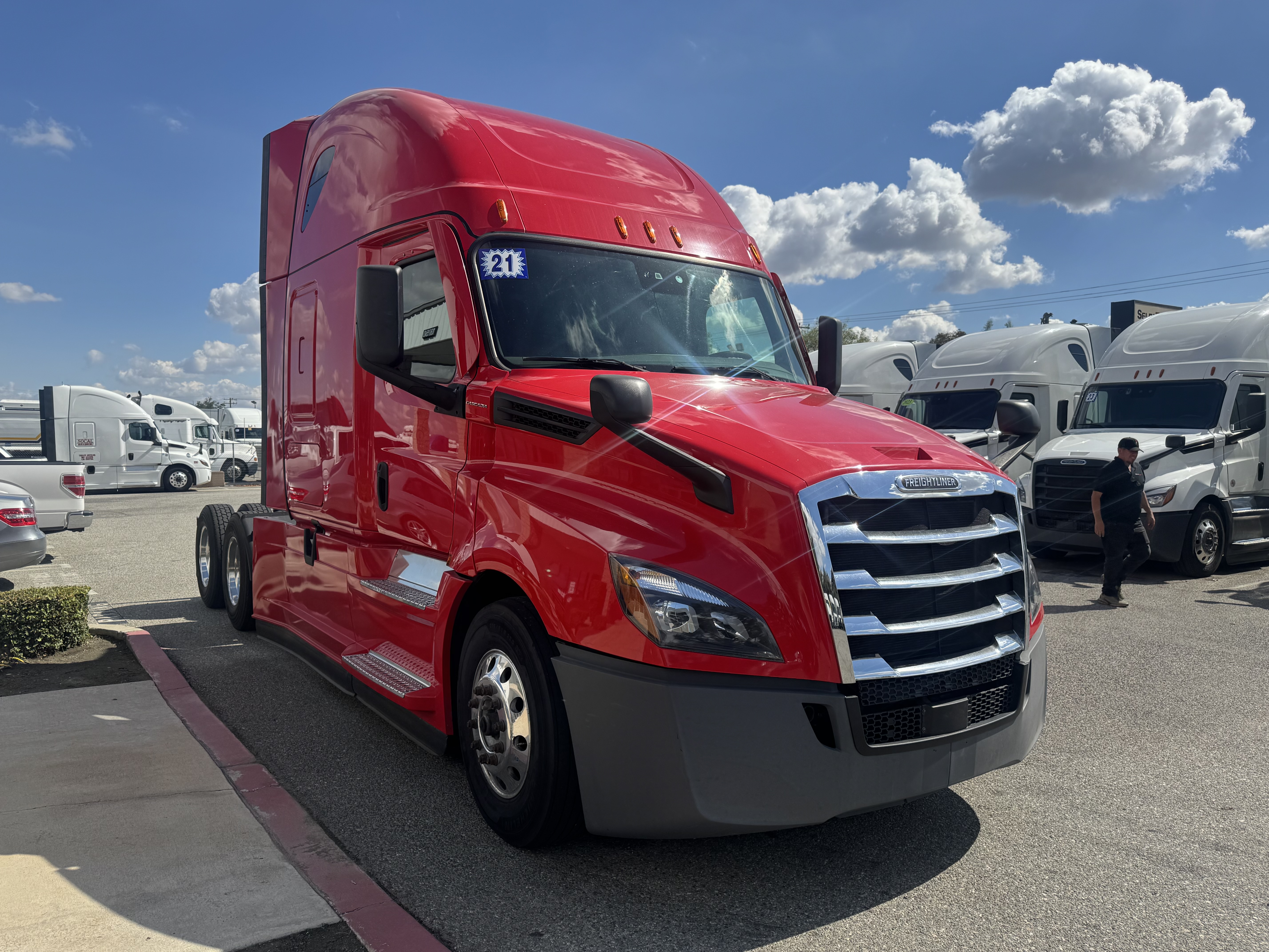 2021 FREIGHTLINER CASCADIA 126SLP - image 9