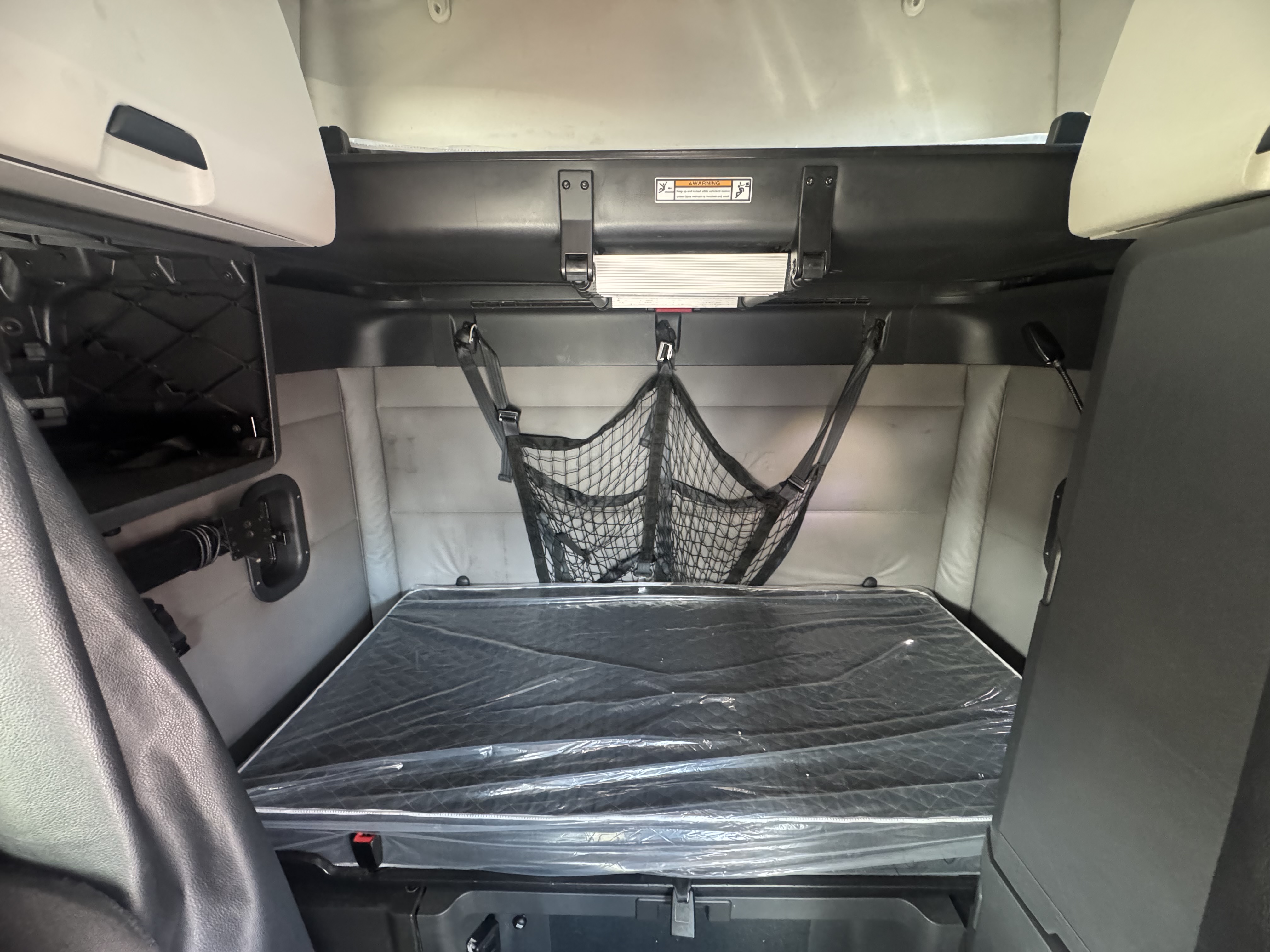 2021 FREIGHTLINER CASCADIA 126SLP - image 17