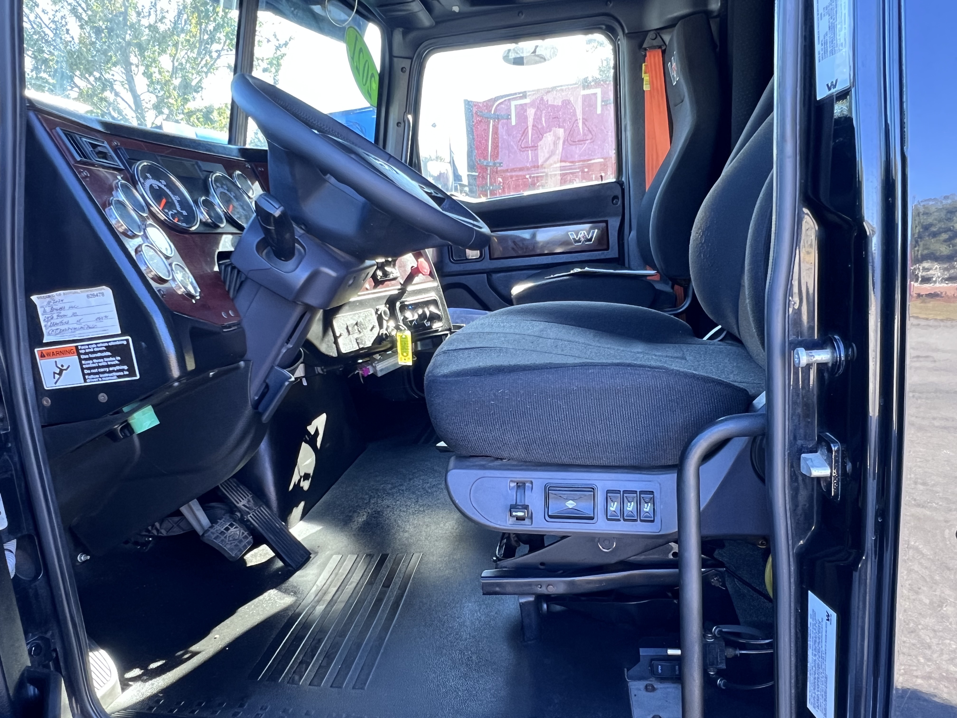 2021 WESTERN STAR 5700ex - image 16