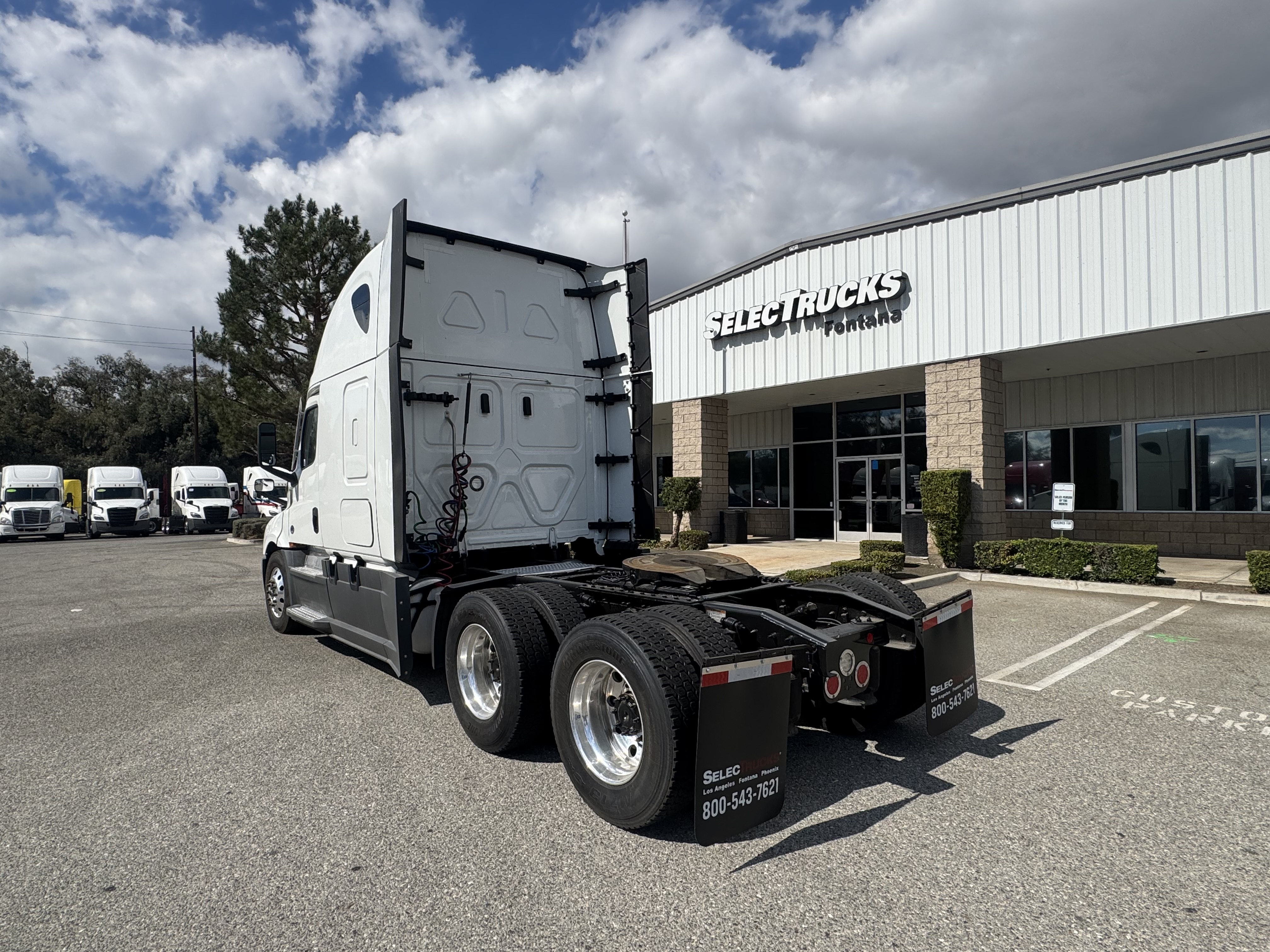 2023 FREIGHTLINER CASCADIA 126SLP - image 5